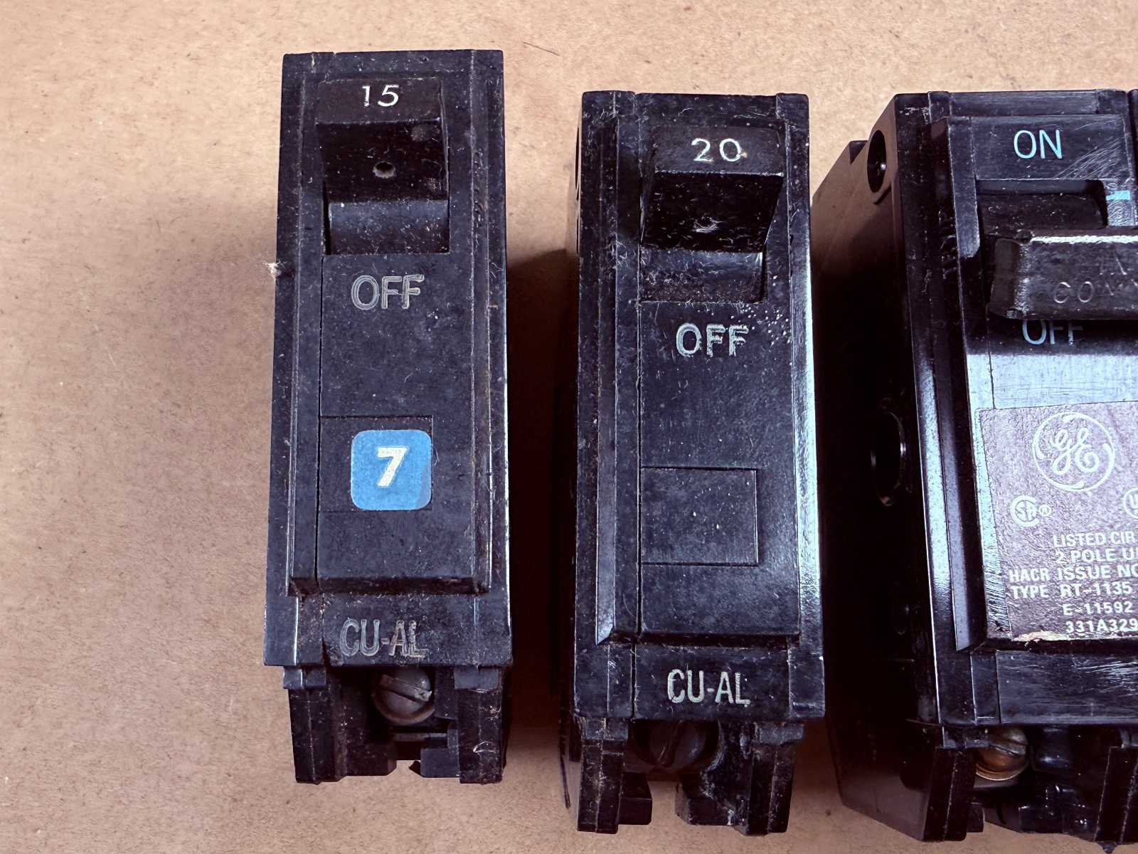 4 General Electric GE Circuit Breakers THQL2130 30A 20A 15A 2-Pole 120/240VAC