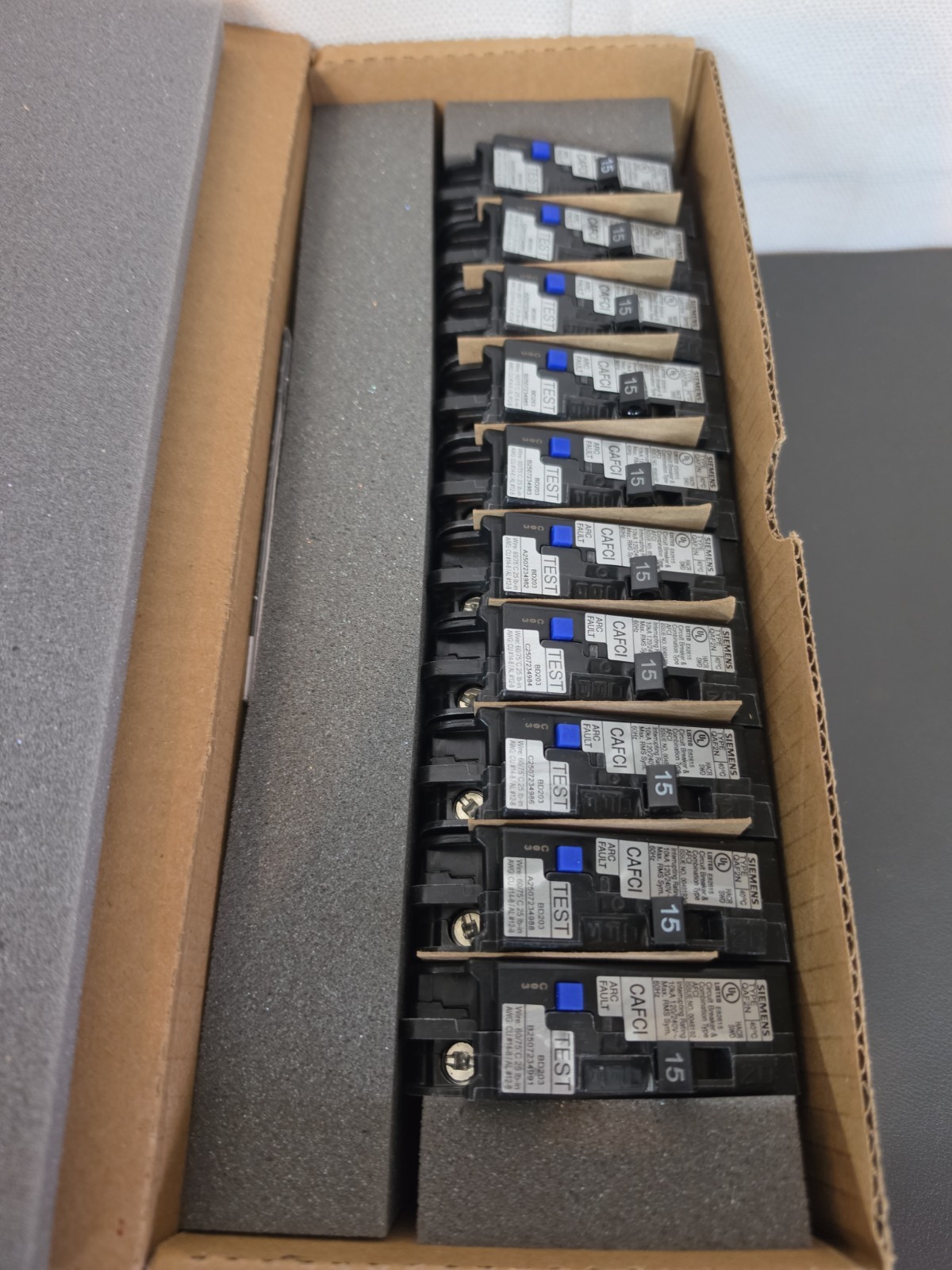 Siemens QA115AFCN 15A 1-Pole AFCI Arc Fault Plug-On Neutral Breakers Pack 10 NEW