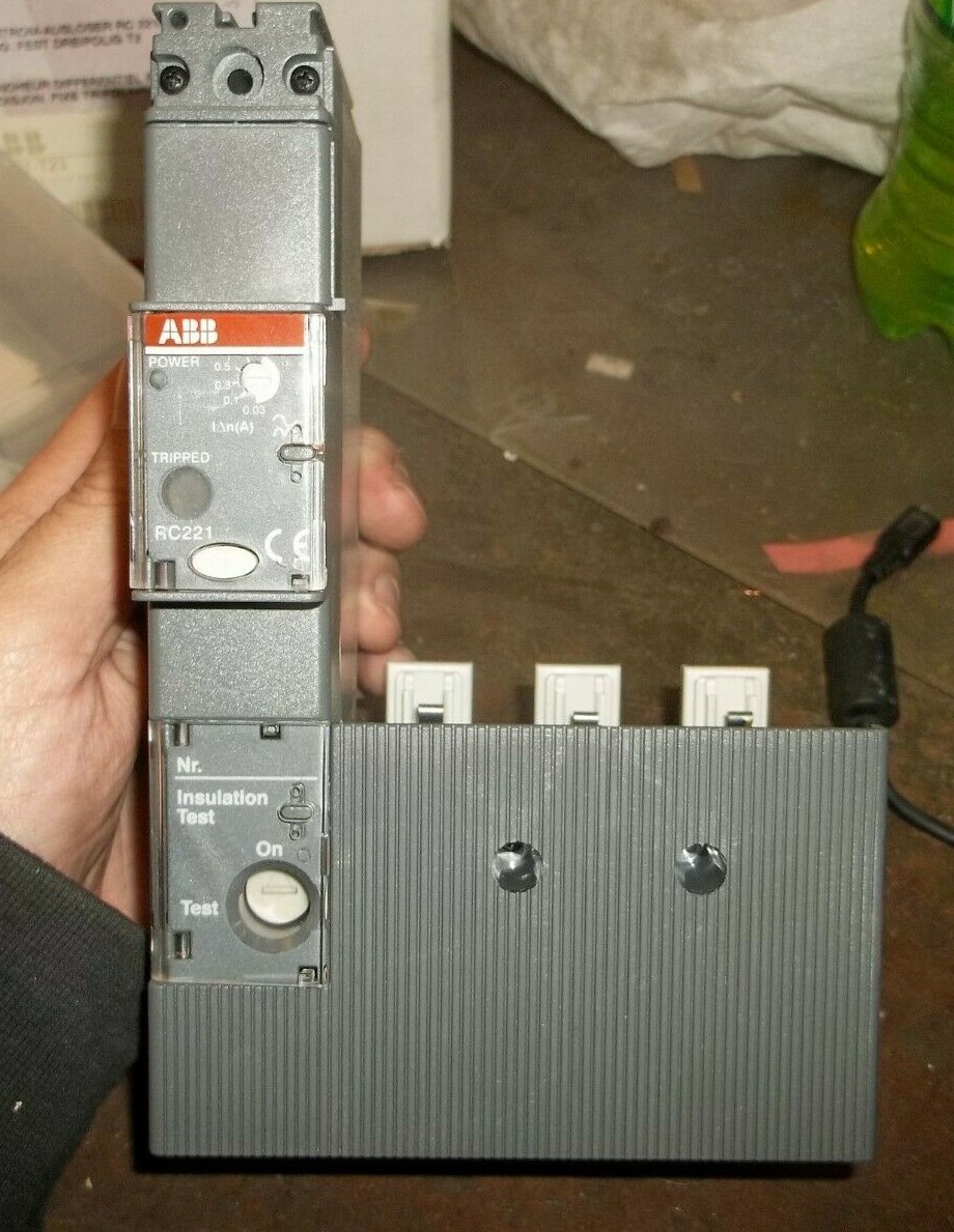 NIB ABB 1SDA051403R1 RC221 RESIDUAL CURRENT RELEASE FOR SACE T2 BREAKER (700)