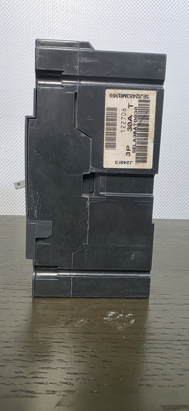 New O.S. – GE – SELA36AT0030 – Molded Case Circuit Breaker – 30A, 3-Phases, 600V
