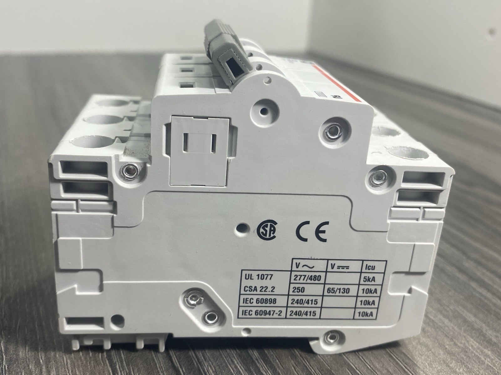 Eaton Cutler-Hammer C20 WMS3C20 3-Pole 20A Circuit Breaker 415V C-Curve – USA