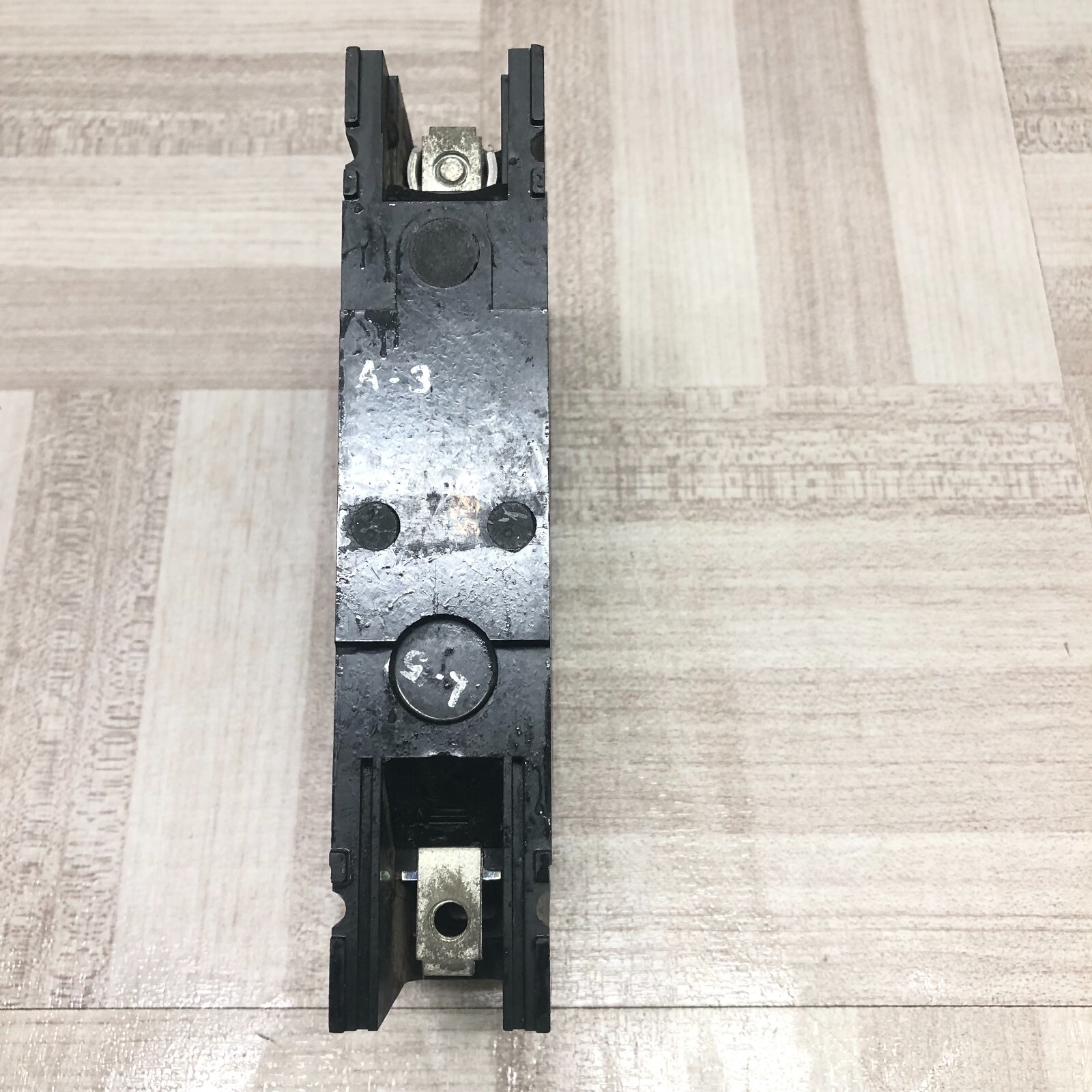 GENERAL ELECTRIC TED113020 Circuit Breaker 1 Pole 20 Amp 277V 14KA