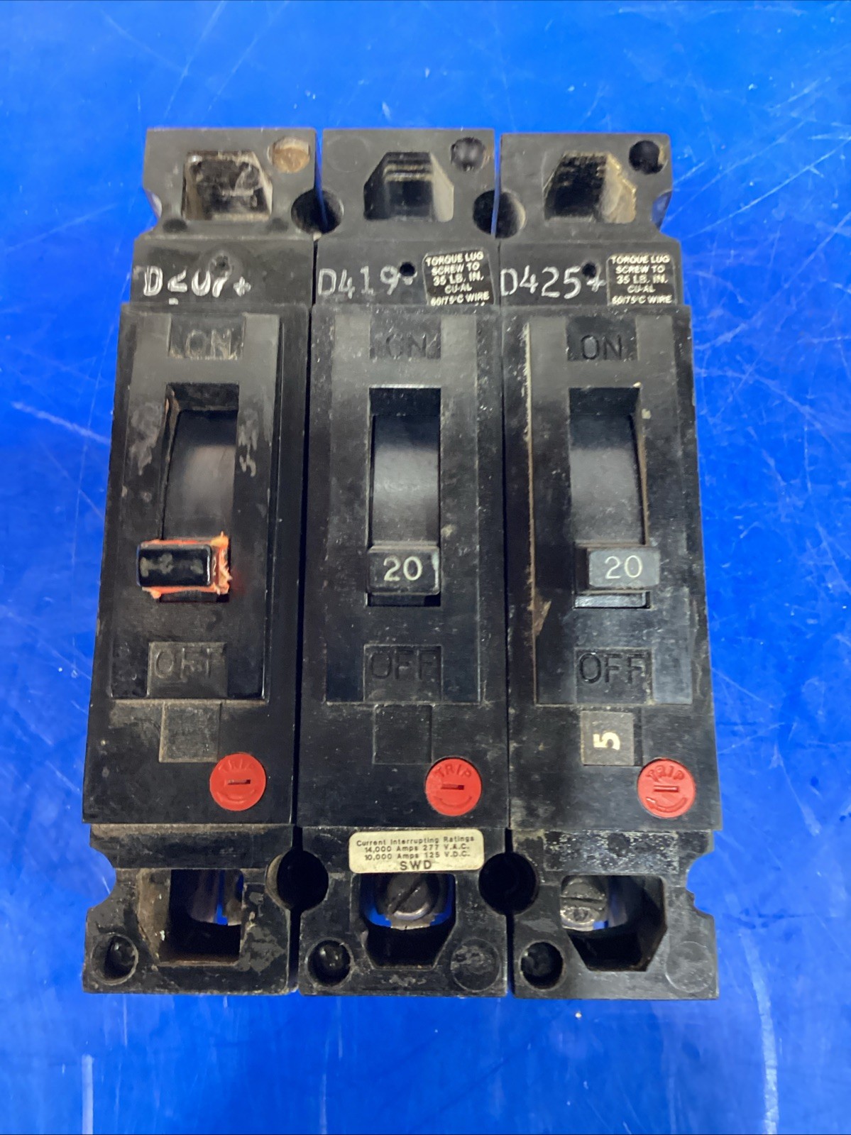 GE TED113020 Circuit Breaker, 20A, 1P, 277V – Lot of 3