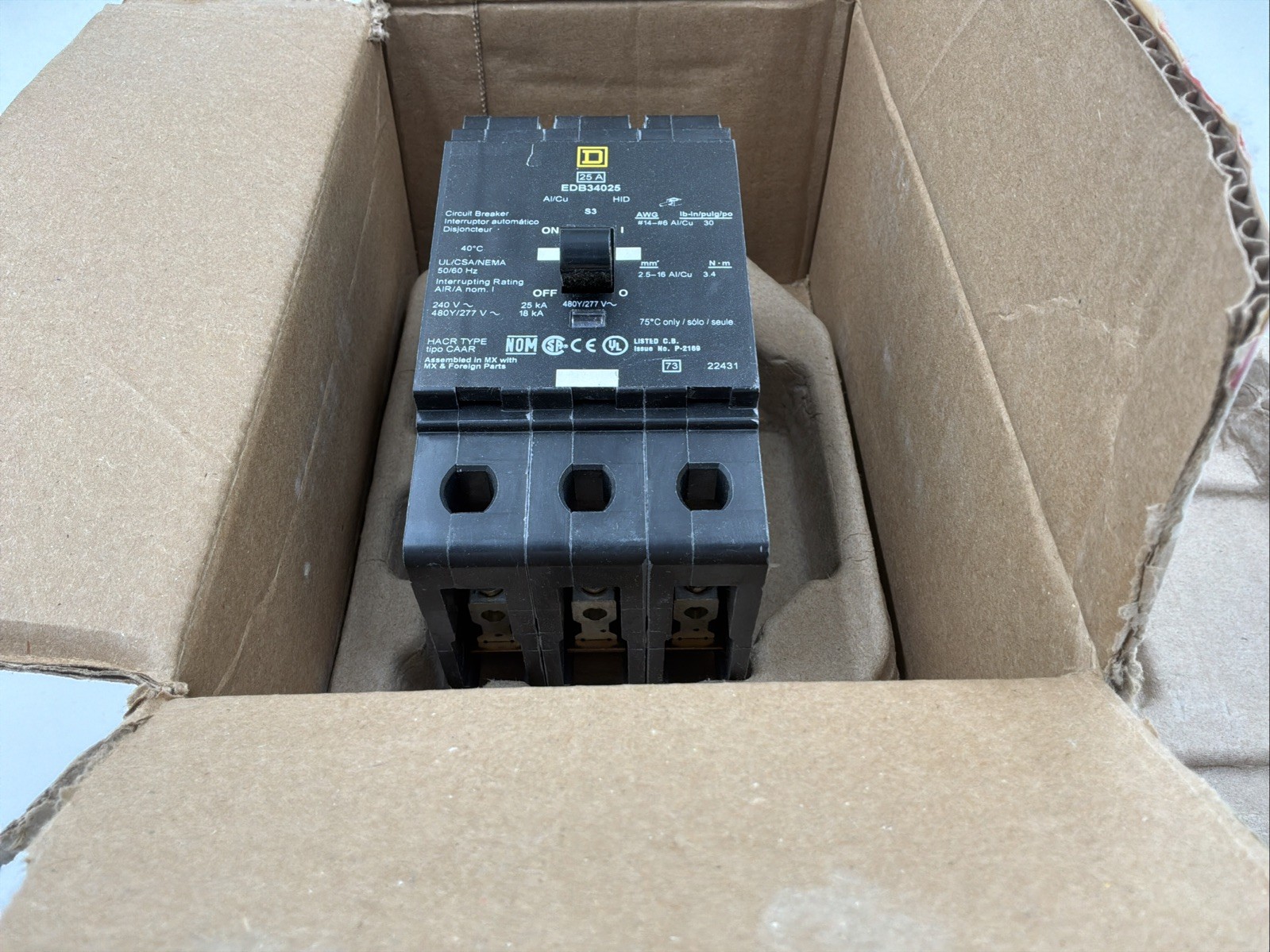 Square D EDB34025 Circuit Breaker, Open box 25a, 3 pole