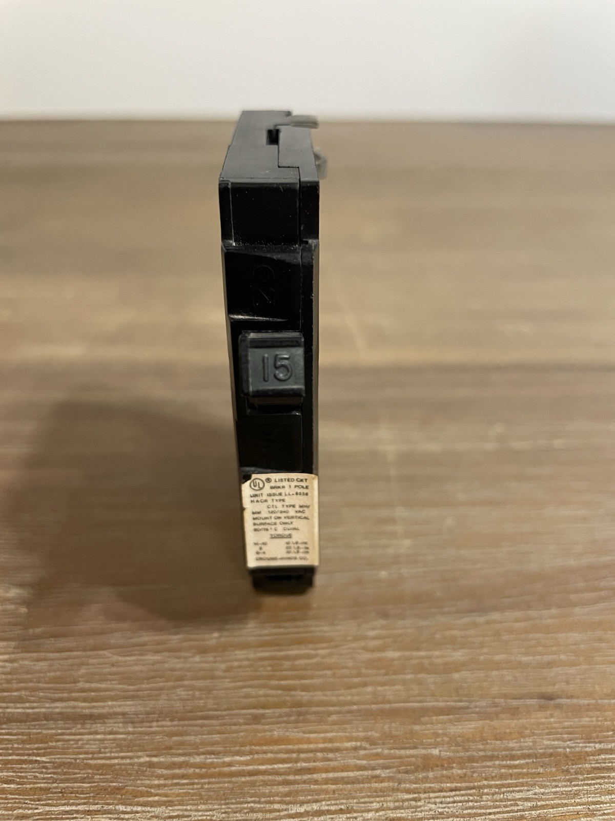 Crouse-Hinds MH115R 15Amp 120v Circuit Breaker Right Hook brand new Crouse-Hind