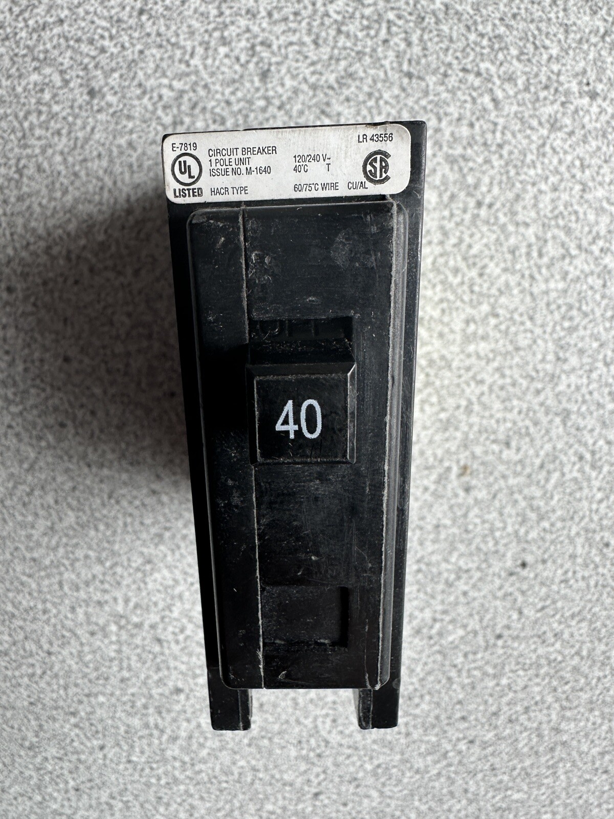 NEW Eaton QPHW1040 Circuit Breaker 1 Pole 40A 120/240V 50/60Hz HACR Rated Plugin