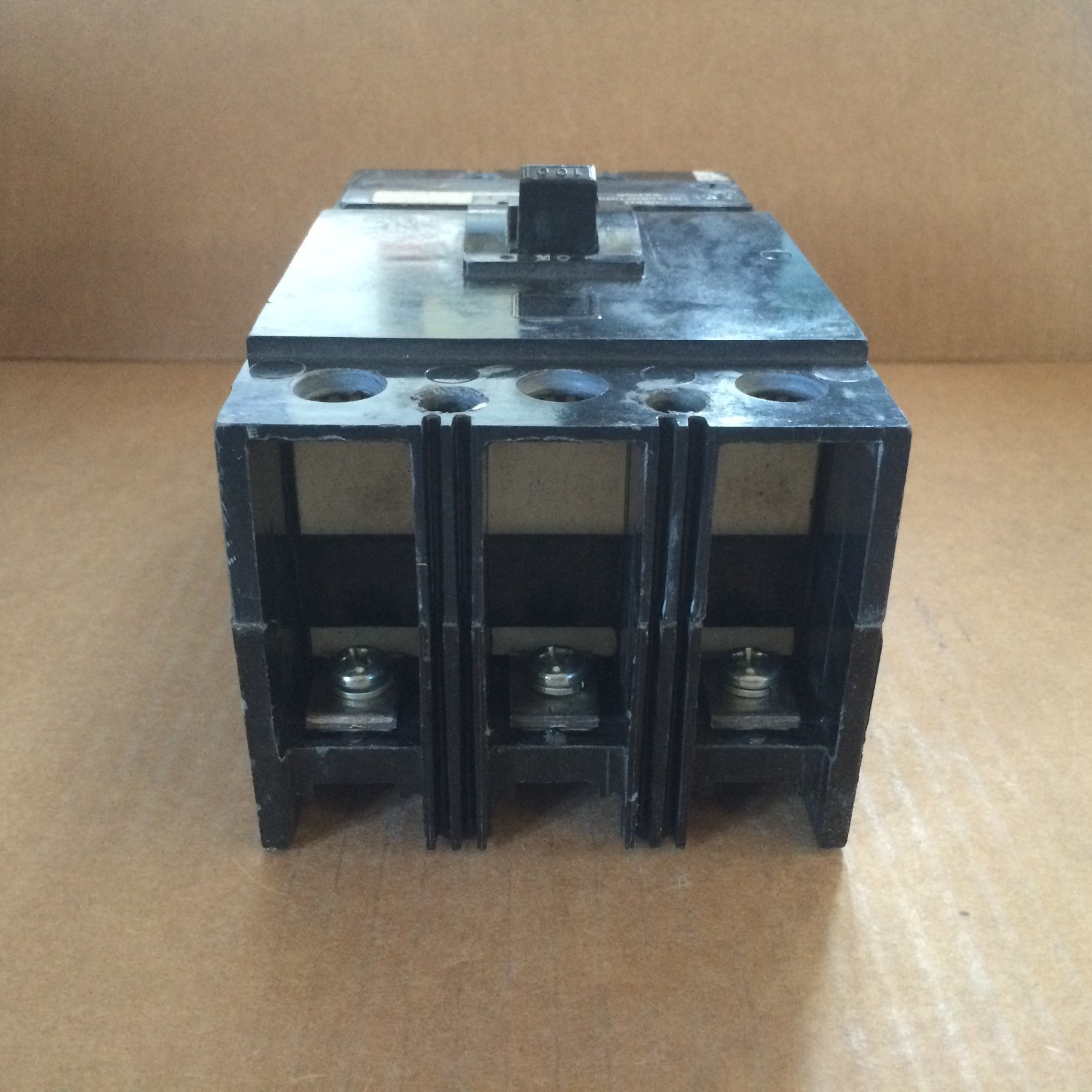 SQUARE D KAL KAL36100 3 pole 600v 100 amp Circuit Breaker Black