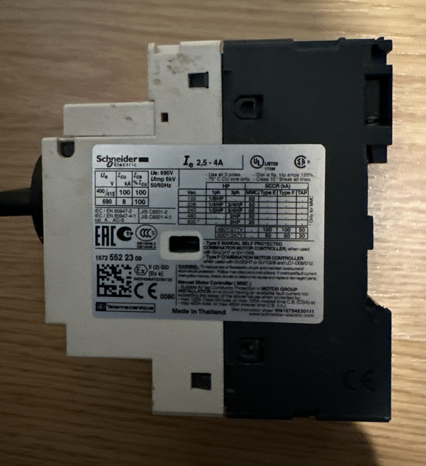 Schneider Electric GV2-P08 2.5-4A Circuit Breaker w/ GV2AF4 Combo Block