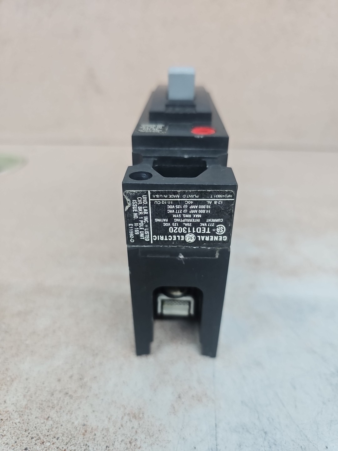 GE TED113020 Circuit Breaker, 20A, 1P, 277V