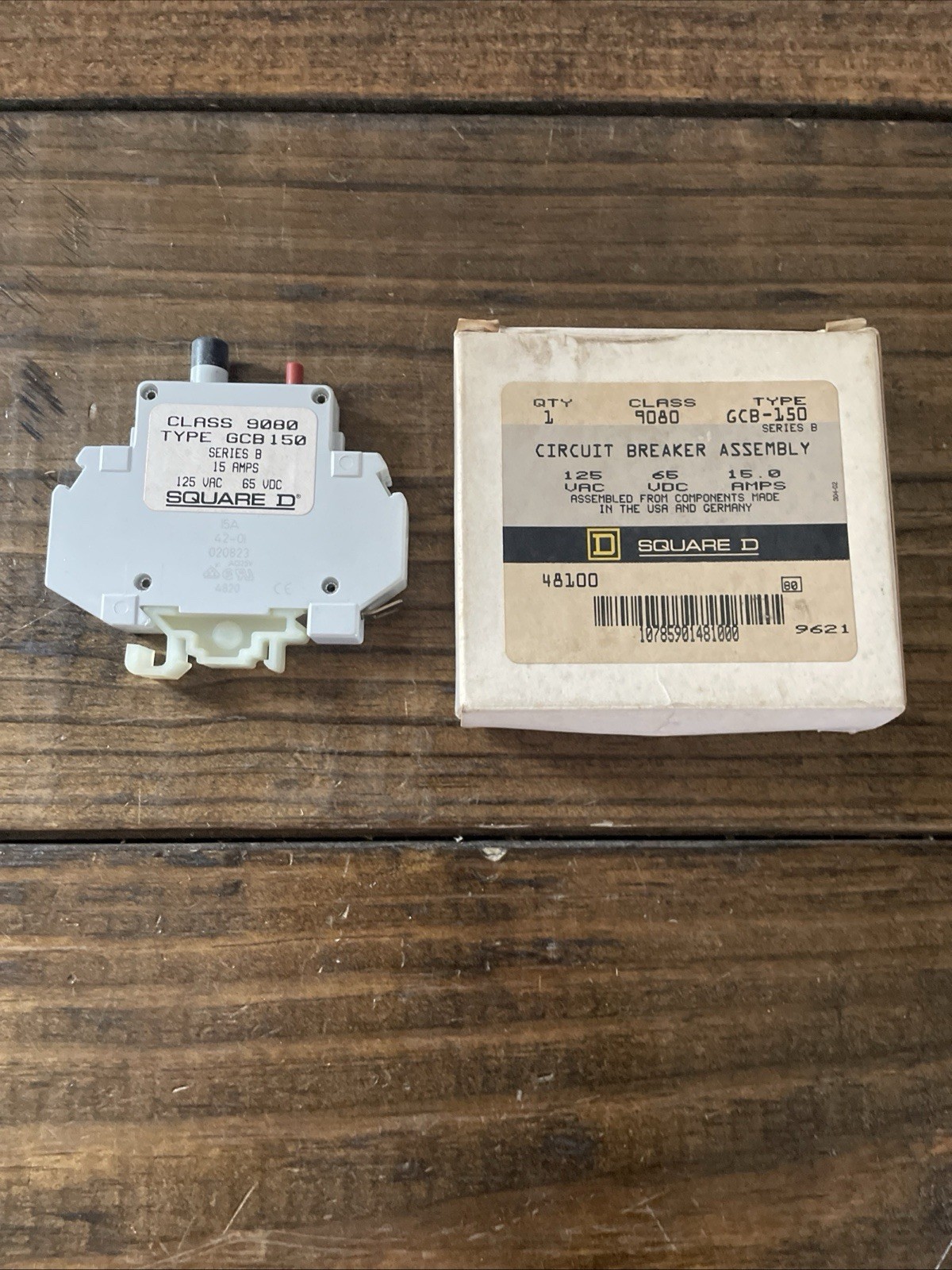 Square D 9080 GCB-150 Circuit Breaker / 15A 125VAC 65VDC Series B / 15 Amps