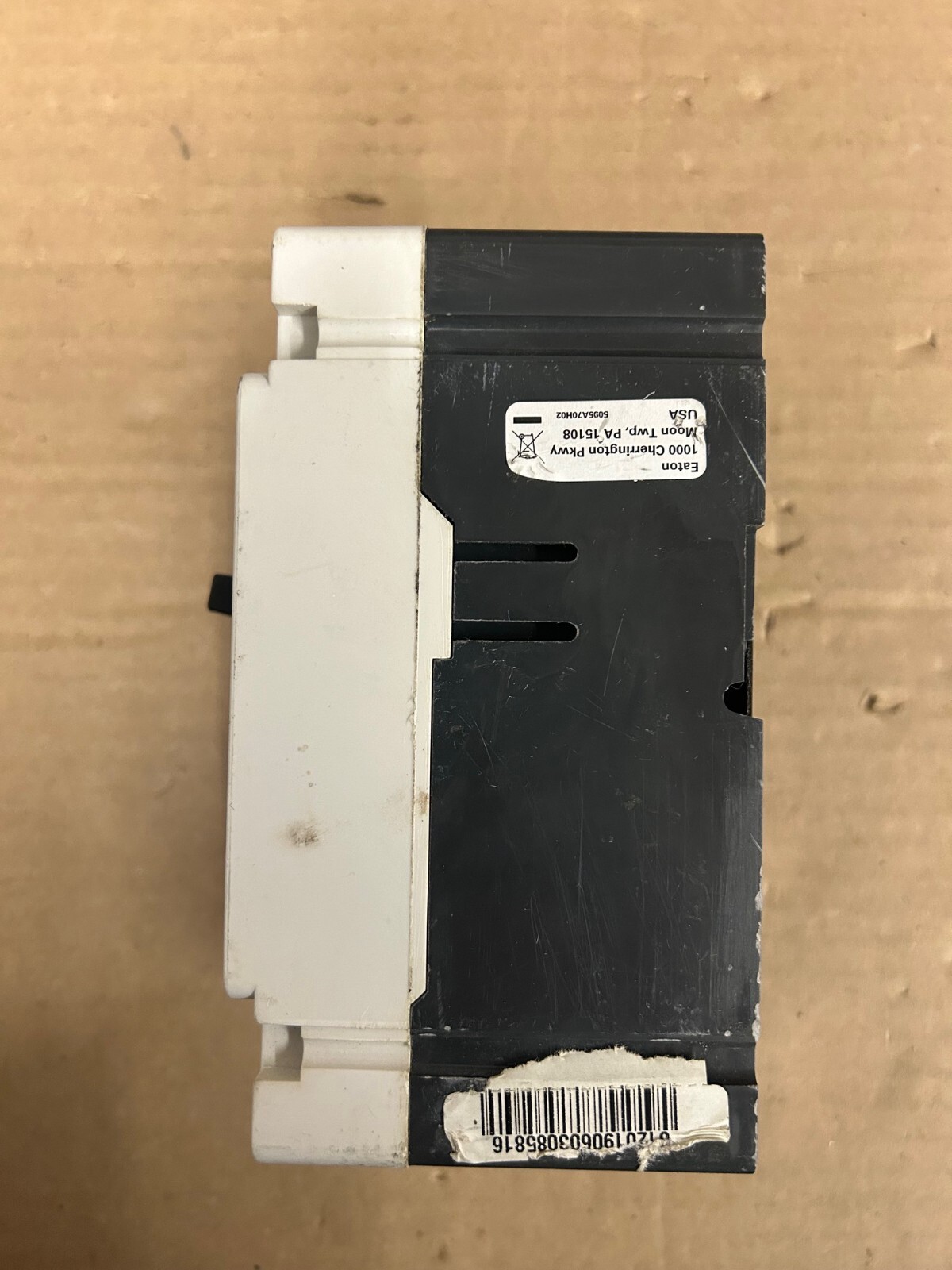 EATON HMCPS030H1C HMCPS 30 Amp Motor Protector Circuit Breaker 3P 600v *CHIPPED*