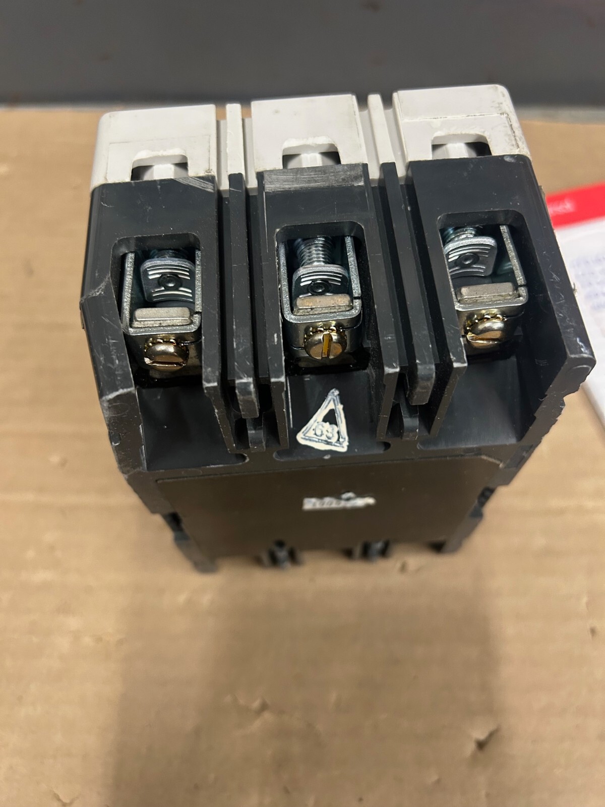 EATON HMCPS030H1C HMCPS 30 Amp Motor Protector Circuit Breaker 3P 600v *CHIPPED*