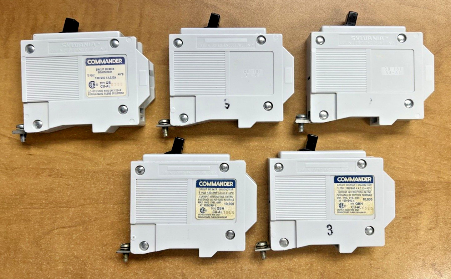 Commander QBH115 **Lot of 5** Sylvania 1 Pole 15A Breaker (black & white)