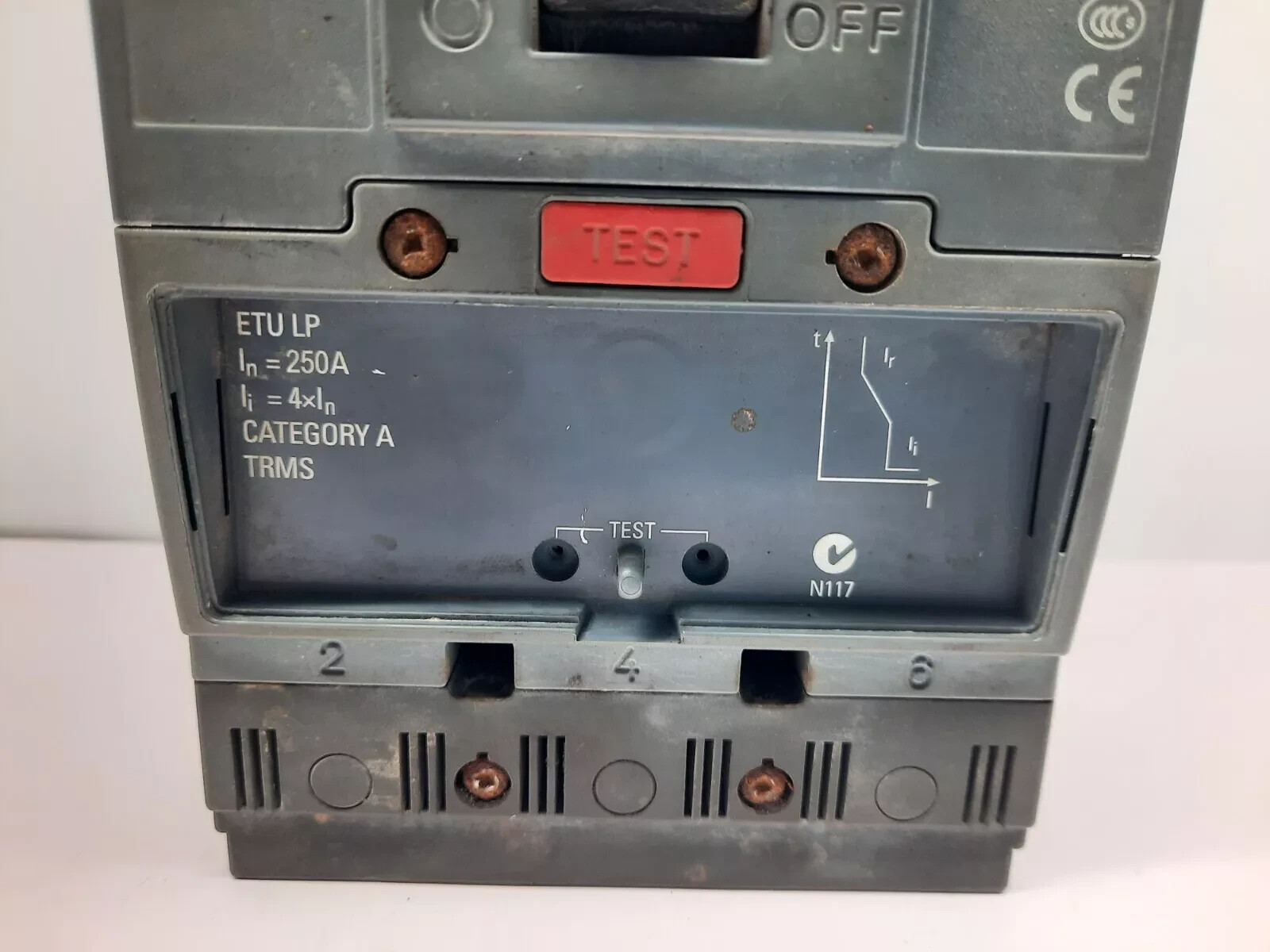 SIEMENS 3 POLE 250 AMPS 3VT2725-2AA36-0AA0 CIRCUIT BREAKER 3VT2