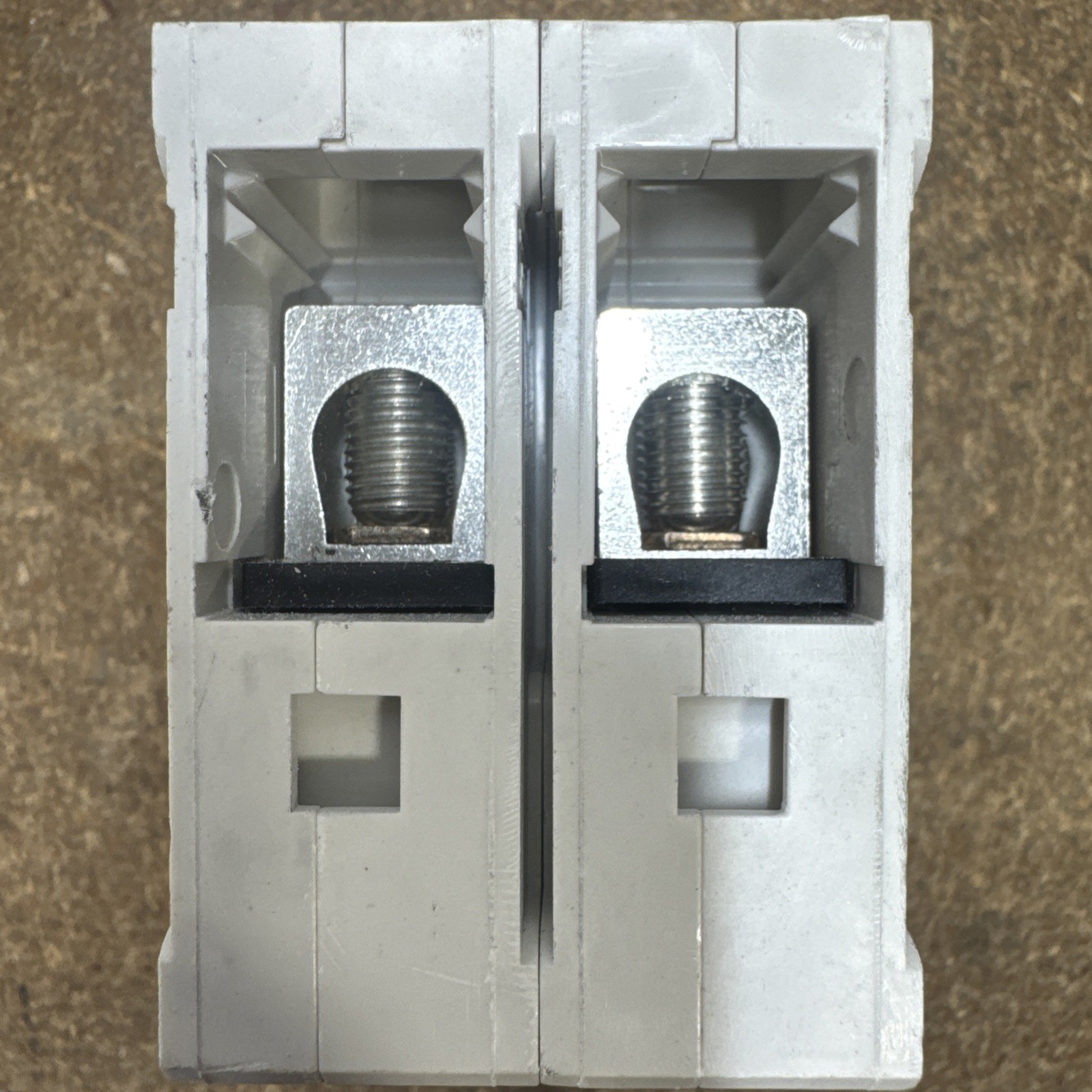 NEW Siemens NGB2B125B / NGB2B125 2p 480v 125a Circuit Breaker NEW Surplus