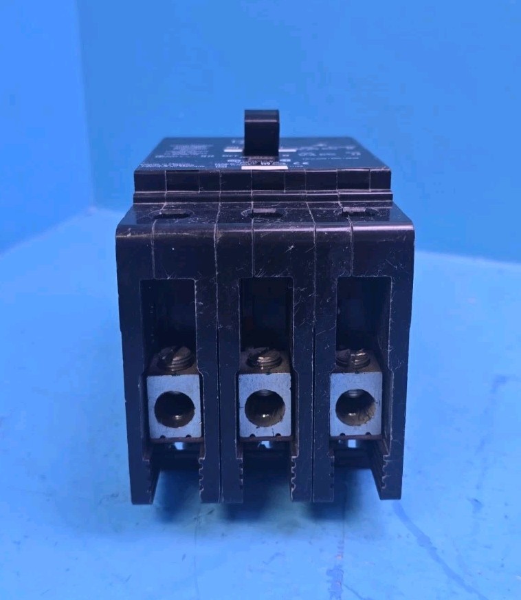 Square D EDB34100 100A 3Pole 480V Circuit Breaker