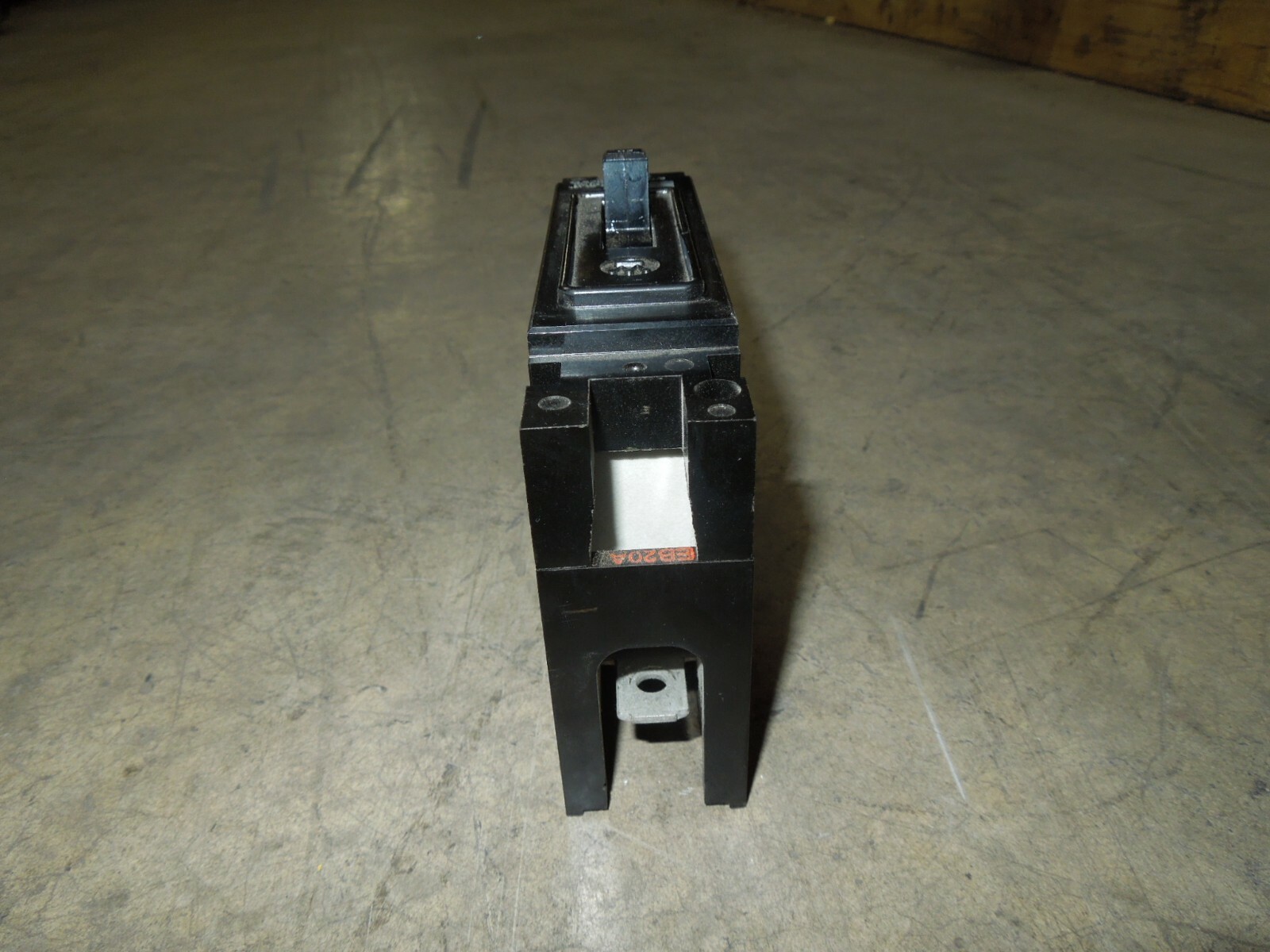 Westinghouse EB1020 Circuit Breaker 20A 1P 120V AC 125V DC Used