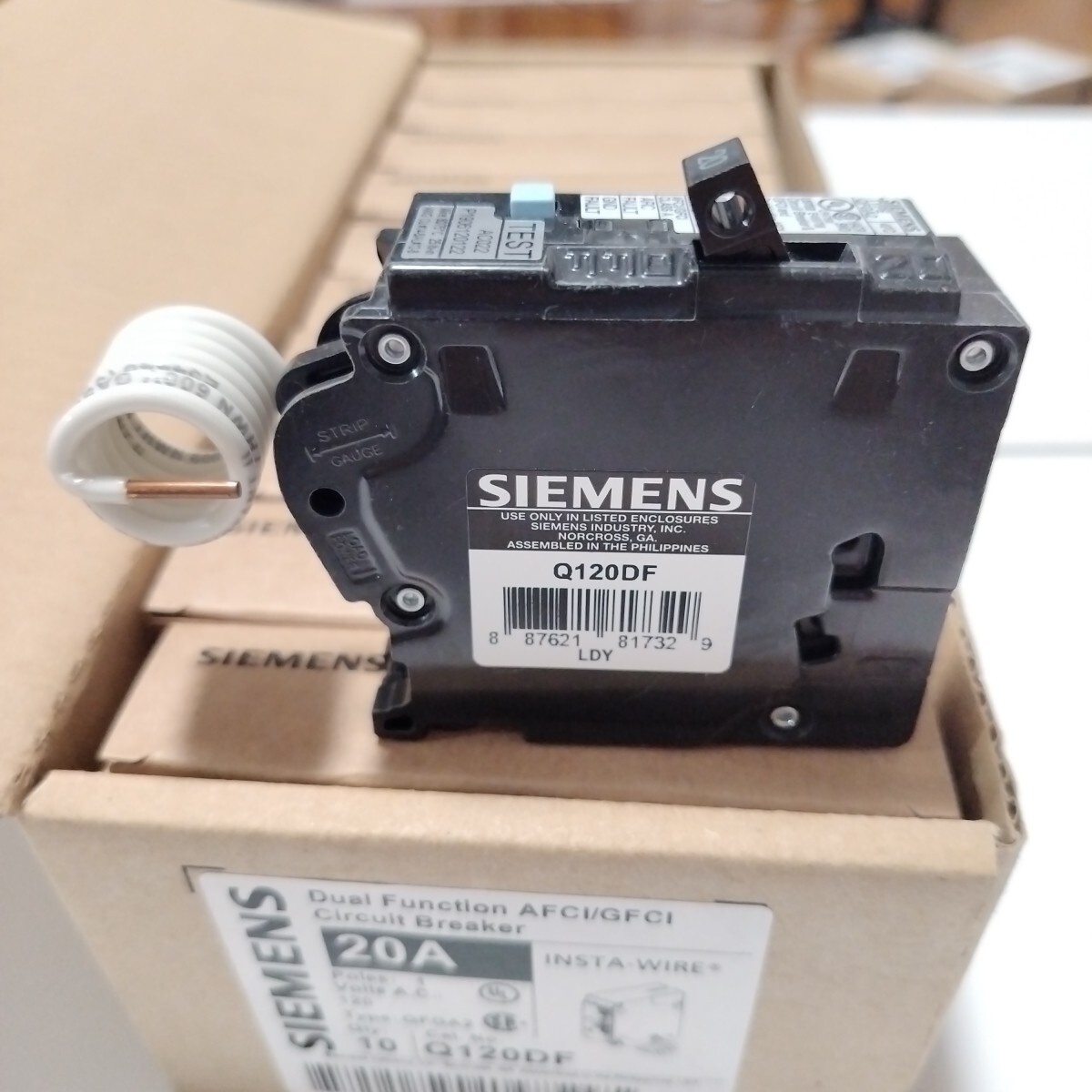 LOT OF 10 Siemens Q120DF AFCI/GFCI Breaker