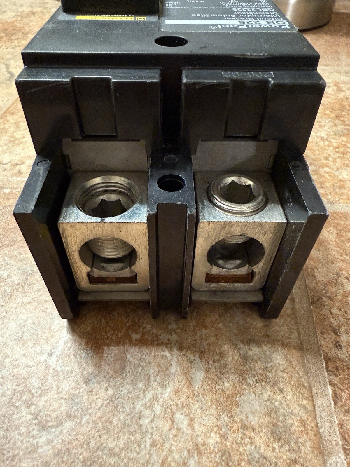 Square D QBL22225 225A 240V 2-Pole Circuit Breaker Tested Excellent