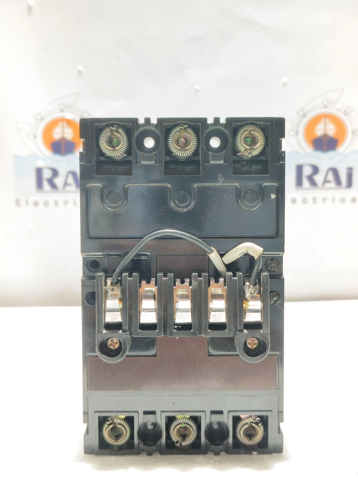 HYUNDAI HBS-63C, 15A, CIRCUIT BREAKER 60AF AC440V 7.5KA MCCB 3P (Free Shipping)
