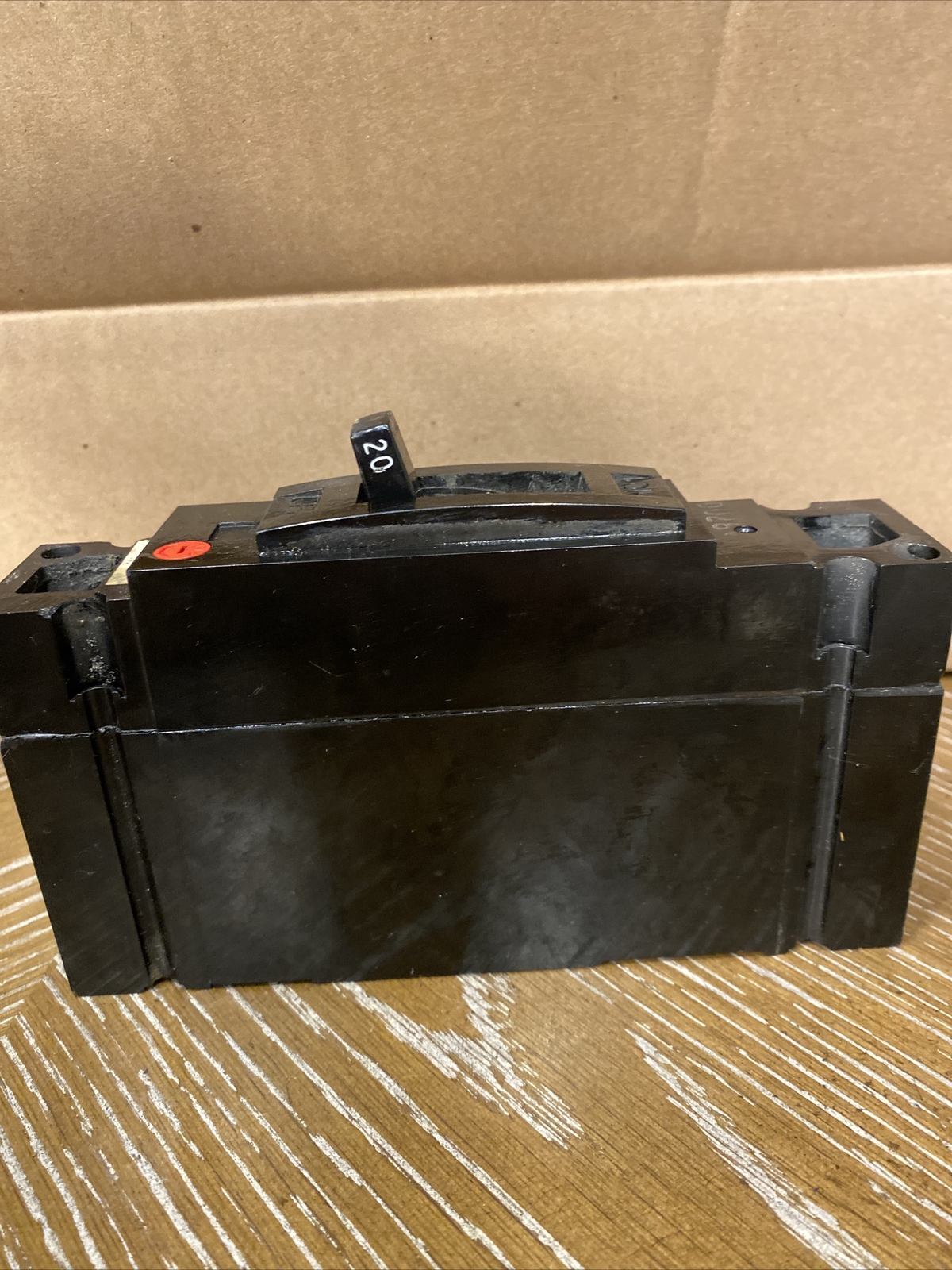 GE TED113020 1-Pole SWD 20-Amp 277VAC 125VDC TYPE TED Circuit Breaker