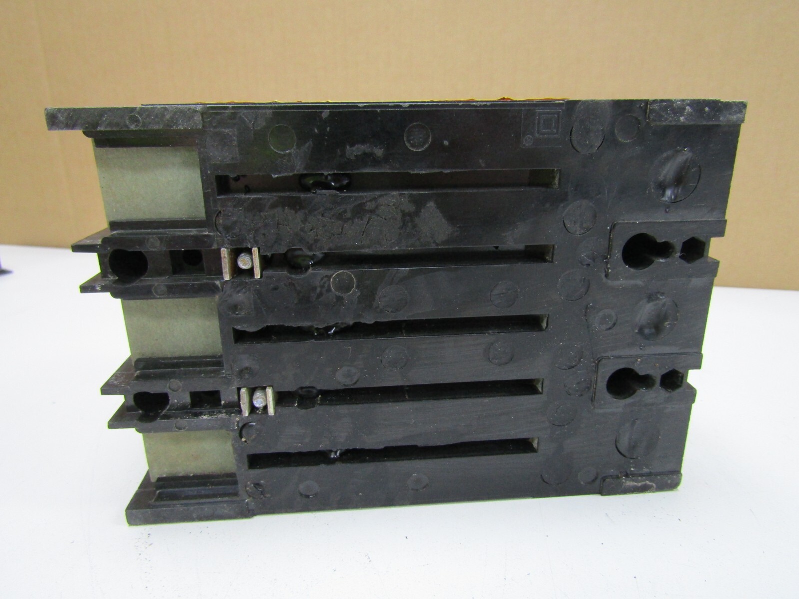 😎 SQUARE D 200 AMP CIRCUIT BREAKER 240 VAC 3 POLE Q2M3200MT