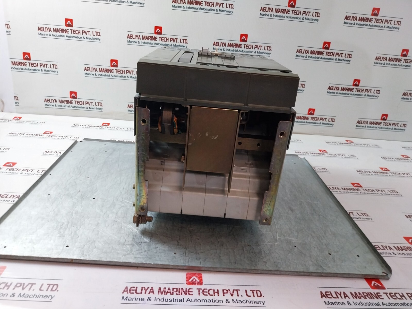 ABB SACE E2N 12 Circuit Breaker 1250A 690V 55KA X 1S 50-60 Hz