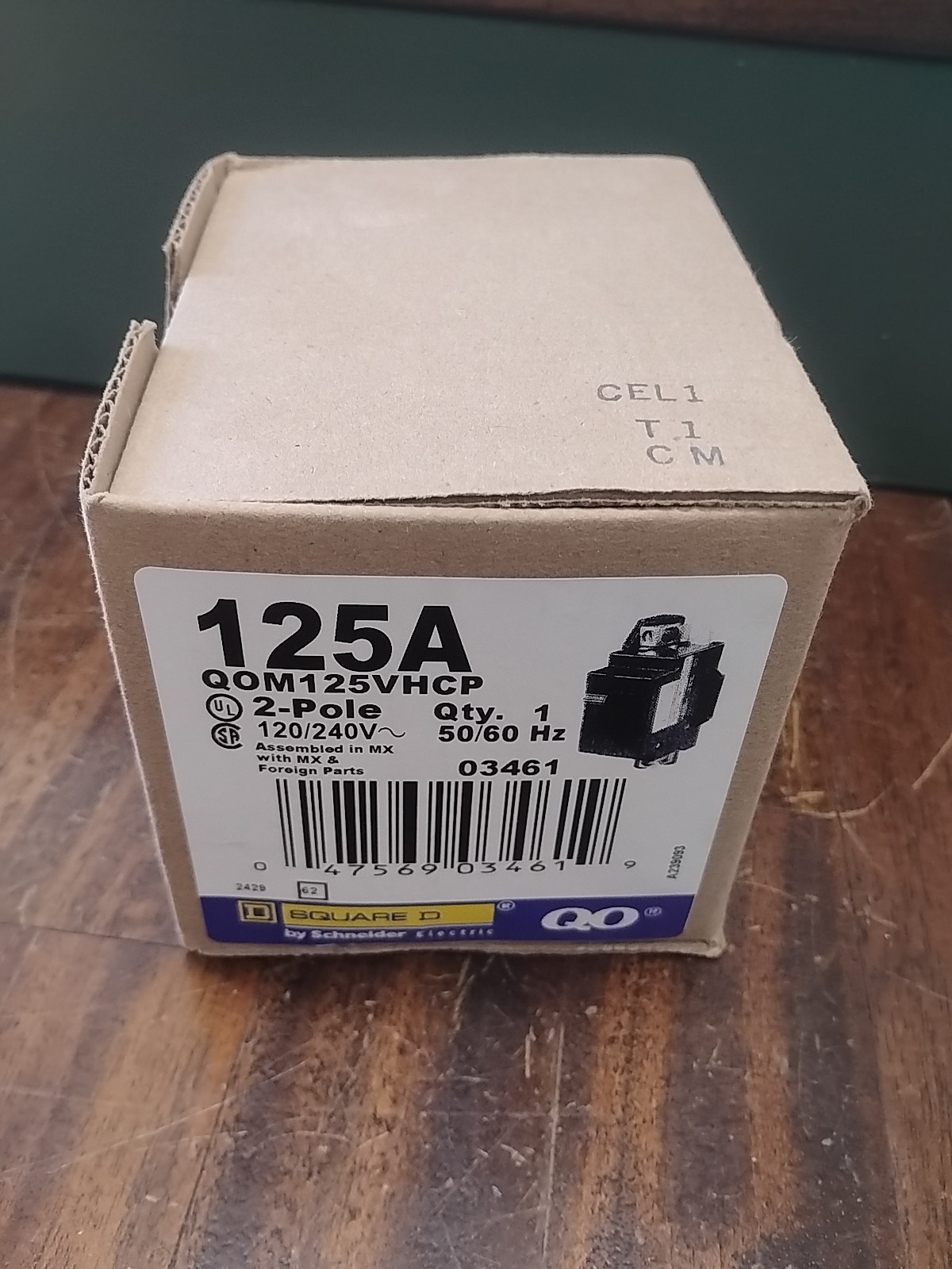 Square D QOM125VHCP Circuit Breaker 2 Pole 125A 50/60Hz 120/240V. New