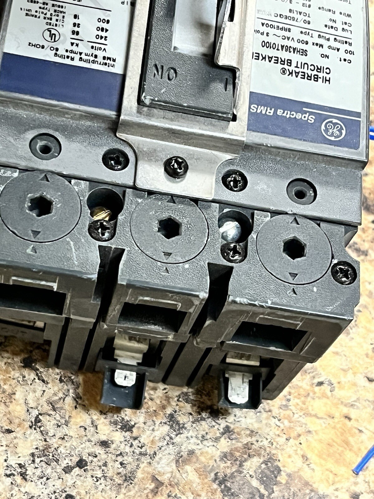 GE Spectra Hi-Break Circuit breaker 80 Amps UV Trip