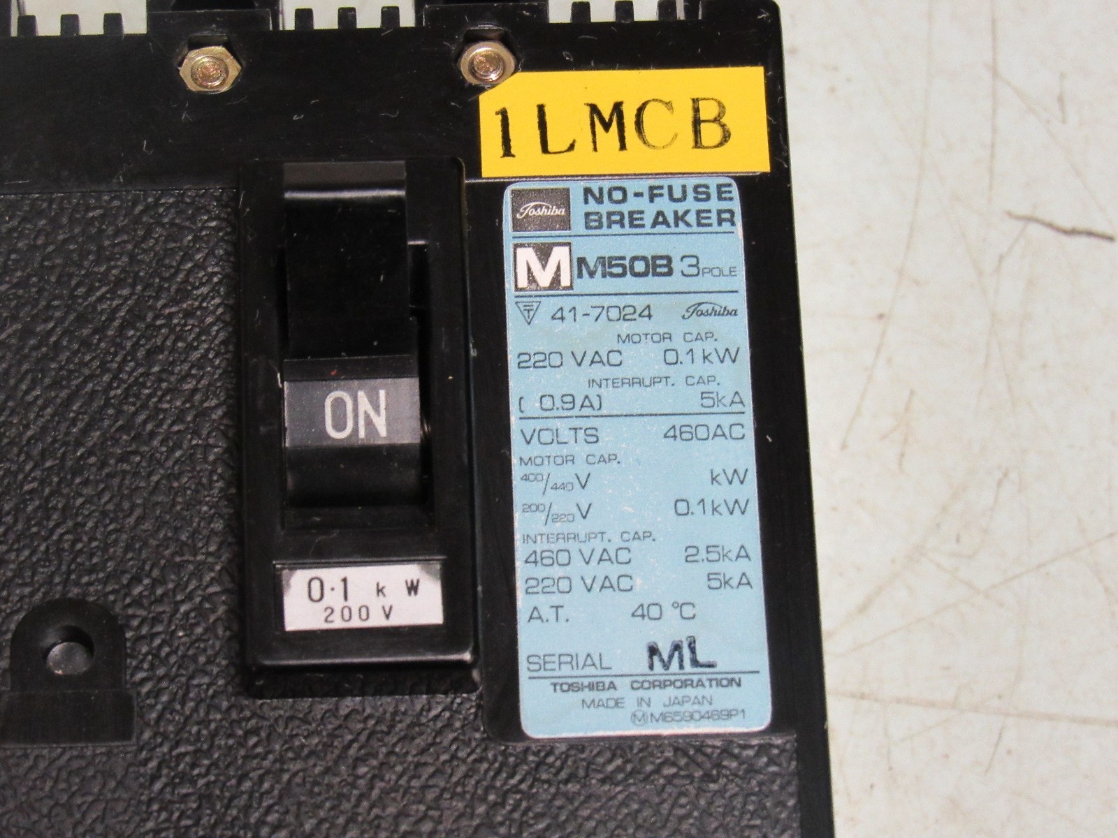 TOSHIBA NO-FUSE 0.9A 0.9 AMP 3 POLE CIRCUIT BREAKER M50B TESTED WARRANTY FRESHIP