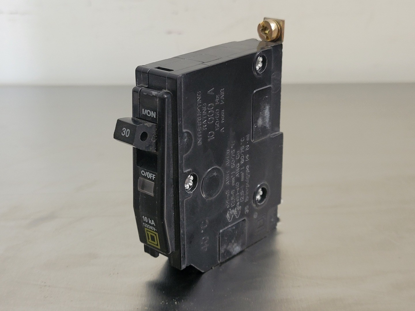 SQUARE D QOB130 30 Amp, 1 Pole, 120/240 volts Circuit Breaker – Electrical