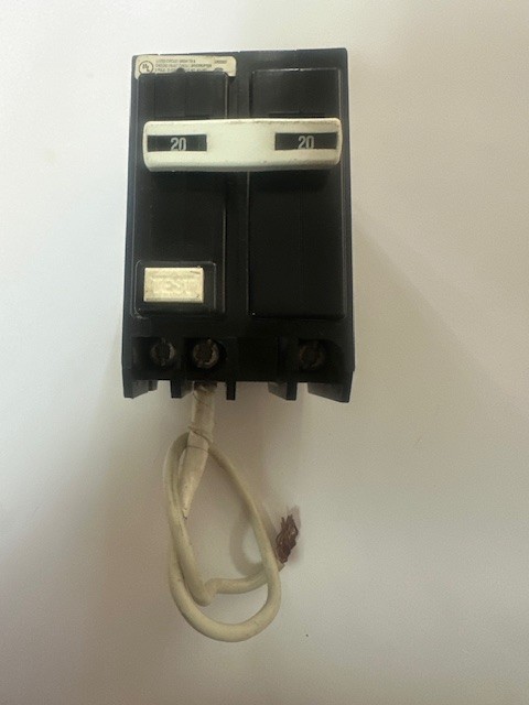 Eaton GFTCB220 Circuit Breaker with Ground Fault Protection – Black