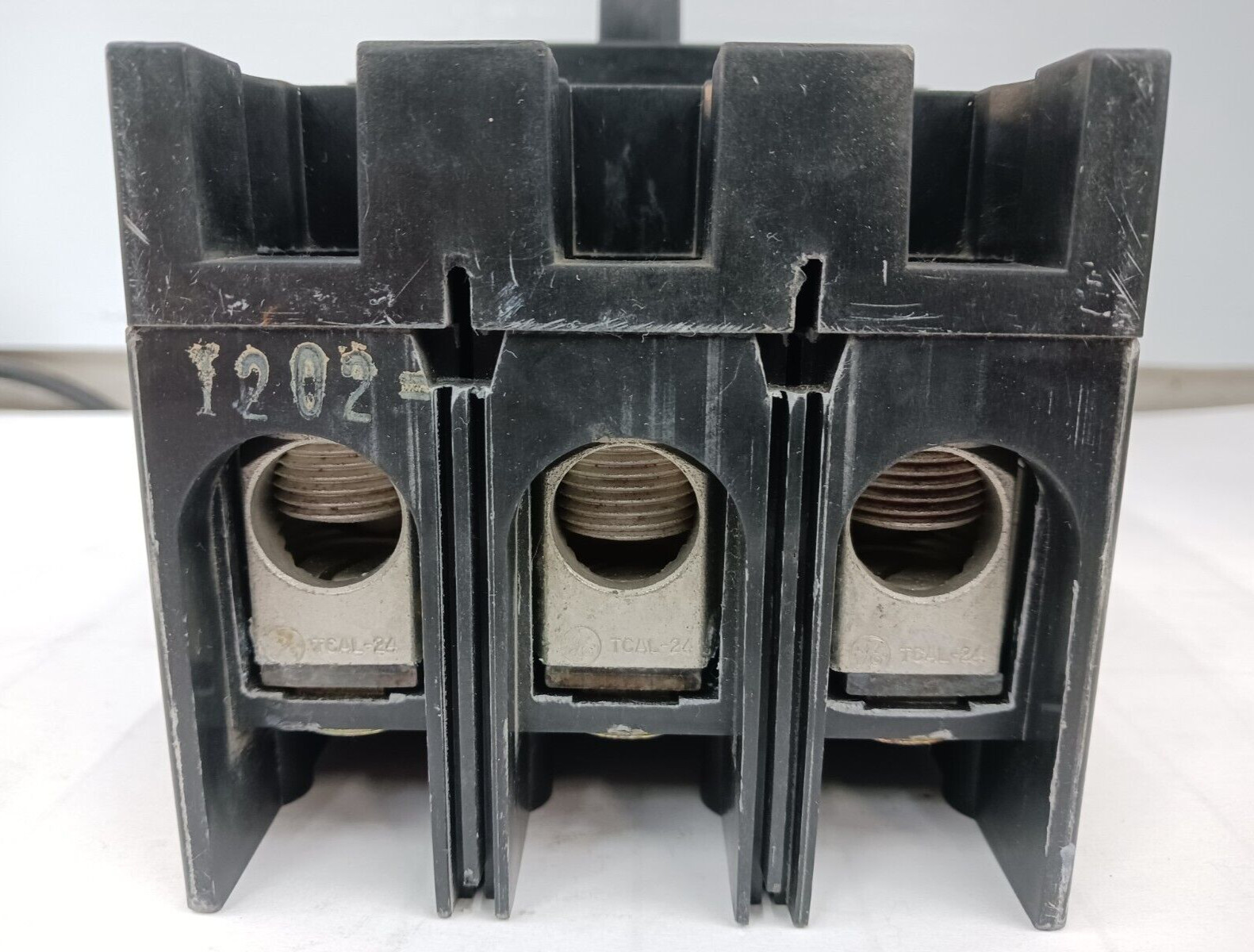 GE 125 AMP CIRCUIT BREAKER 3 POLE 600 VAC TFL236125WL