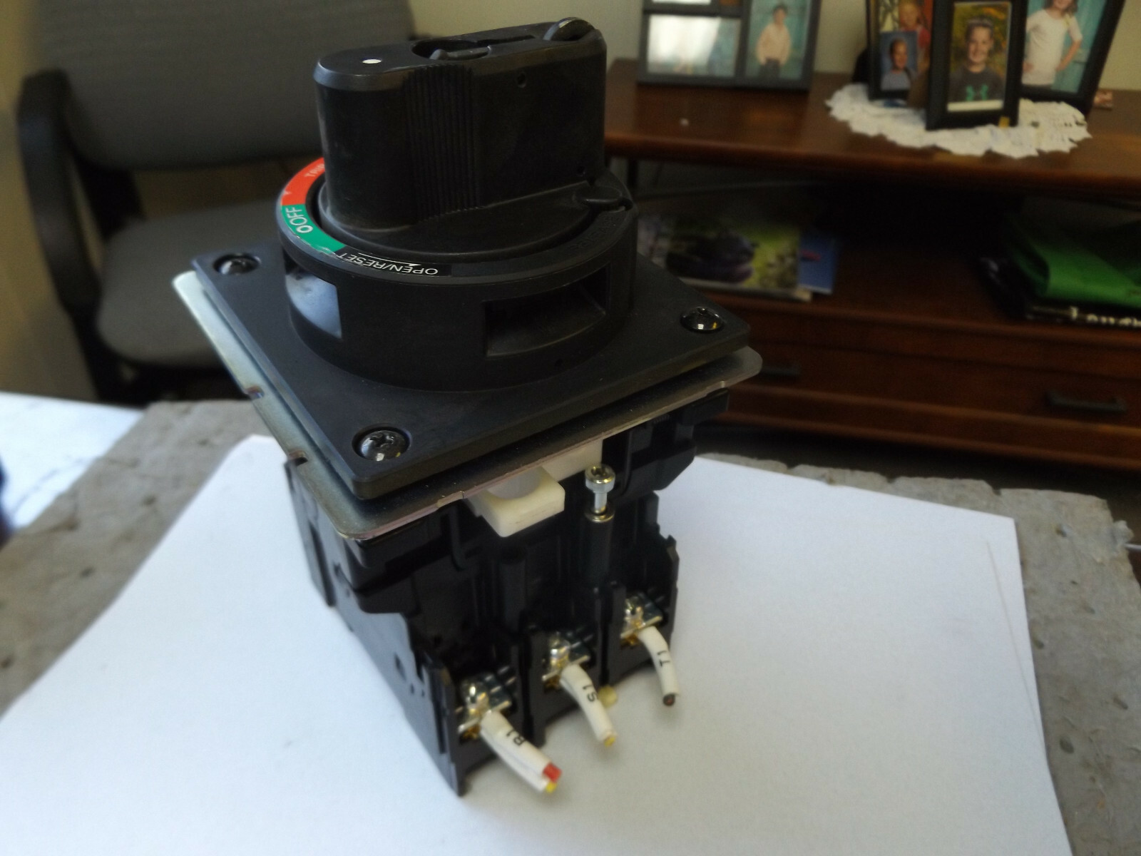 WHOLESALE FUJI CIRCUIT BREAKER EG53C 15A AC 100-230-440V WITH OPERATOR HANDLE