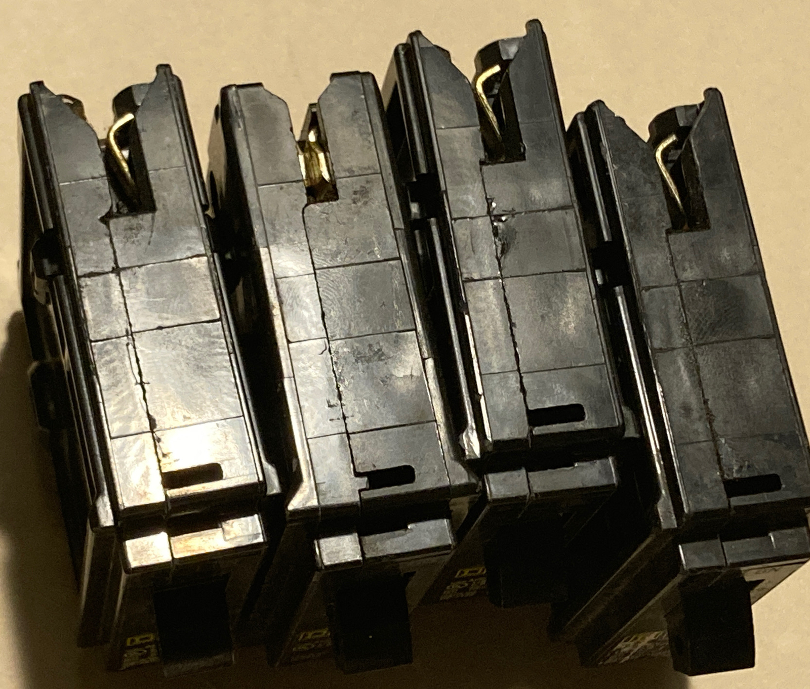 Square D HOM120 Circuit Breaker, 20A, 120/240V, 1P, USED
