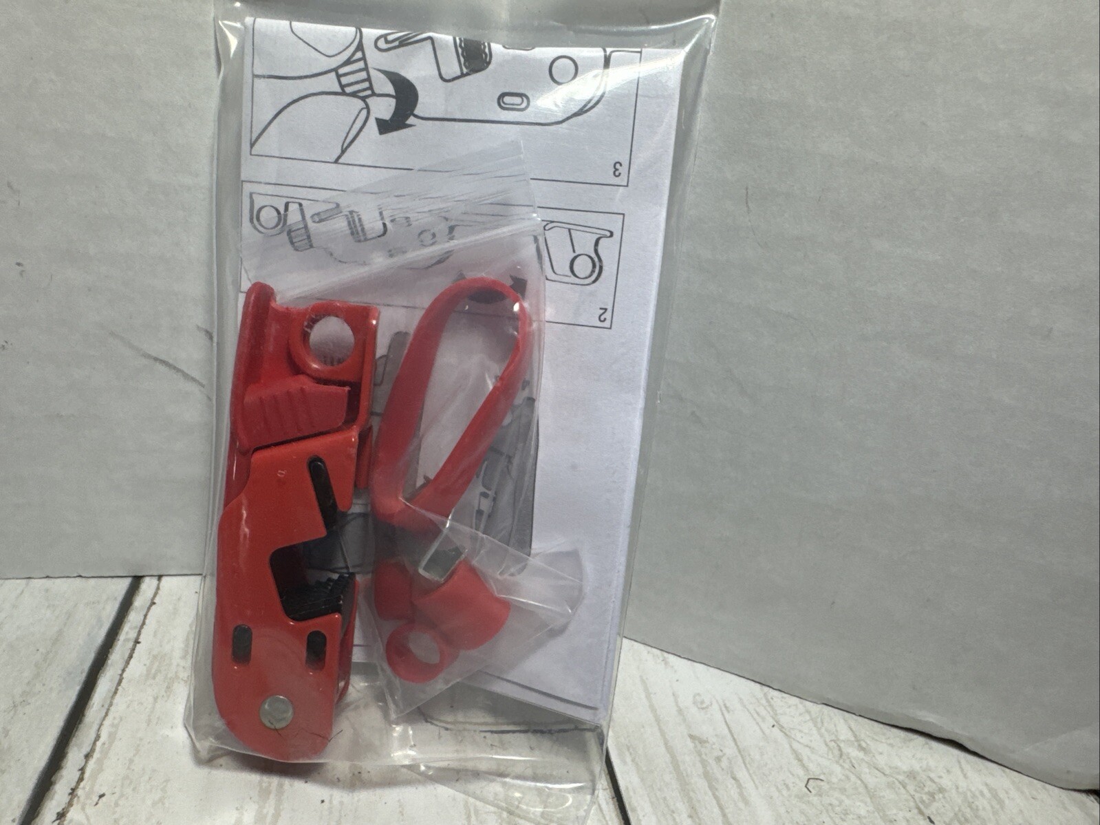 Master Lock 493B Grip Tight Circuit Breaker Lockout Standard Toggle 6 Pack