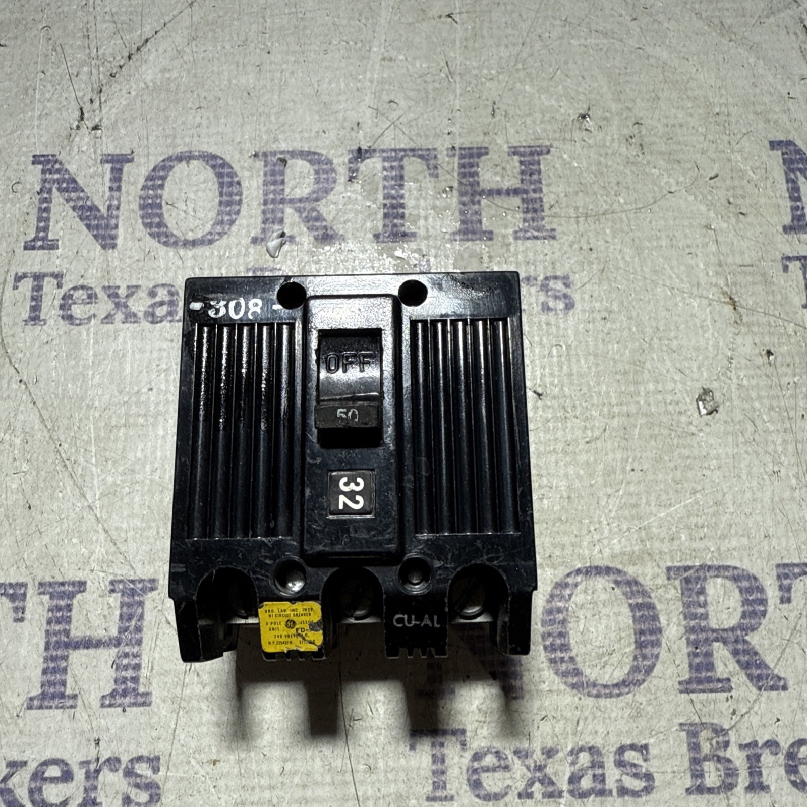 GE TQL Plug in Circuit Breaker TQL32050 50 amp 3 pole 240 volt