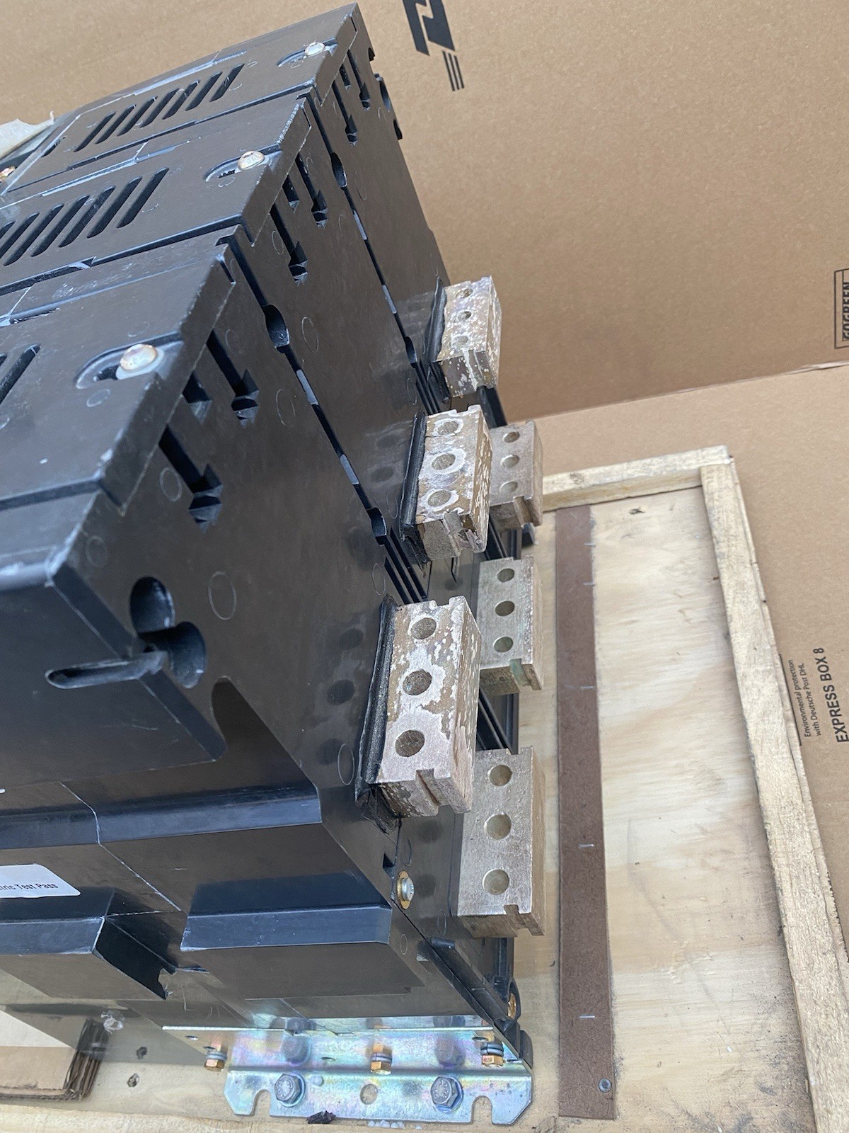 EATON MAGNUM LV DC DISCONNECT DEK225 B 2500A 3P , DEK2253HEA NNNNN MNNN