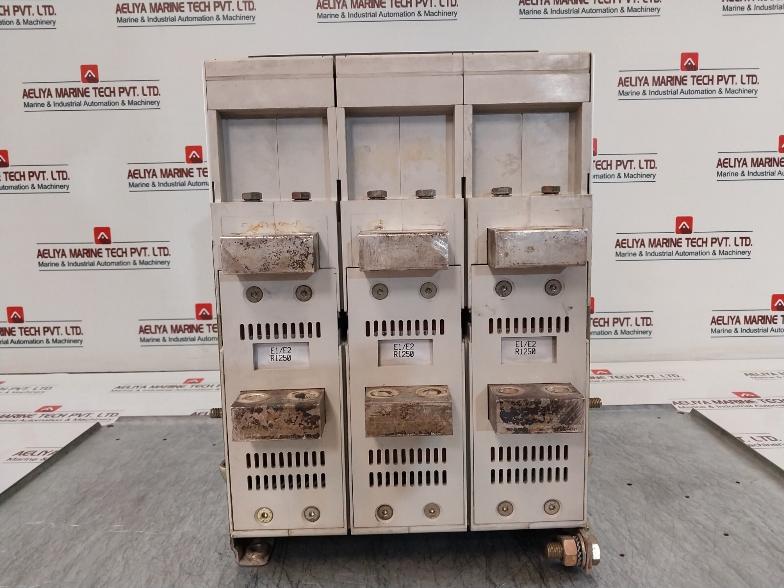 ABB SACE E2N 12 Circuit Breaker 690V 55KA X 1S 110-120V 50-60HZ 1250A