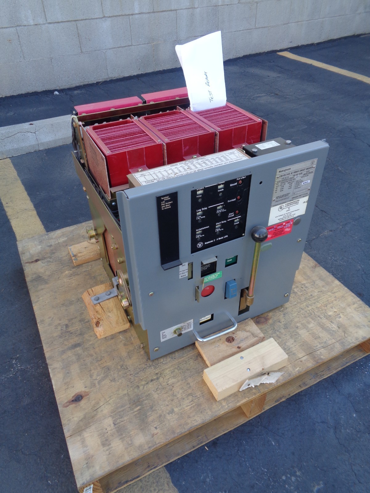 Westinghouse DS-416 Low Voltage AC Power Circuit Breaker 1600 AMP Frame 300 AMPS