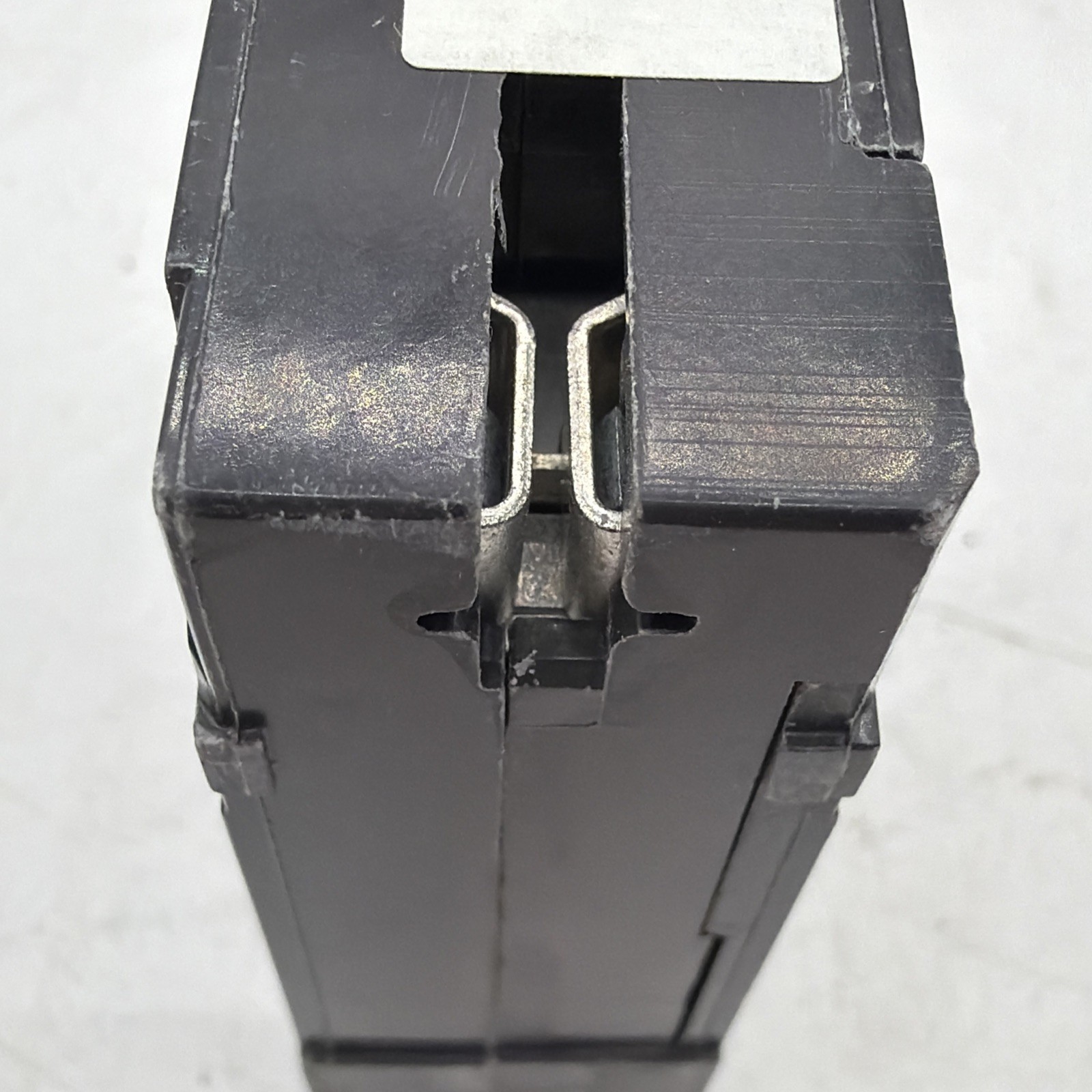 Eaton BR2020 1 Pole Twin 20 A 120V Pl BRD-DNPL Breaker non-CTL NOS Free Shipping