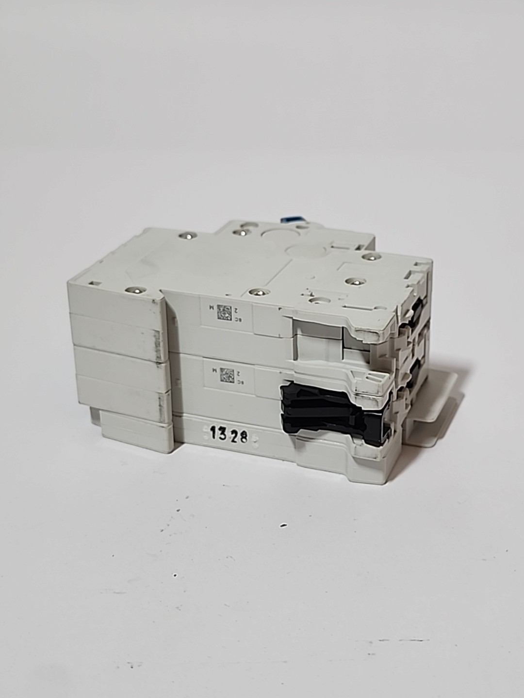 Allen Bradley 1492-SP1C020 Ser C 2A Breaker w/ 1489-AMRA3 Aux Contact Block