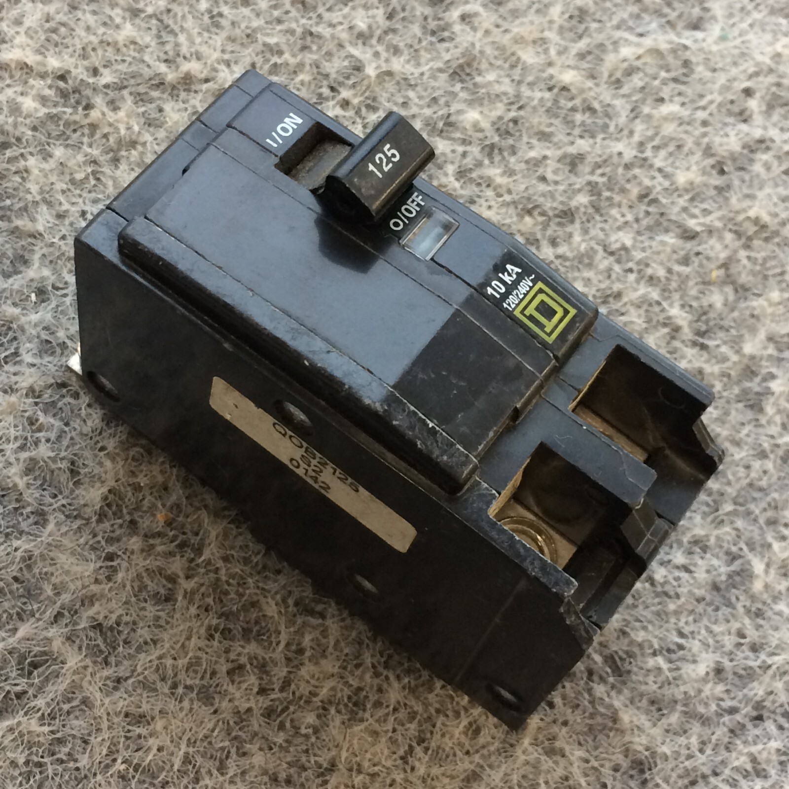 Square D QOB2125 Bolt-on Circuit Breaker – 125 A, 2 Pole, 120/240 VAC, 1.5 inch