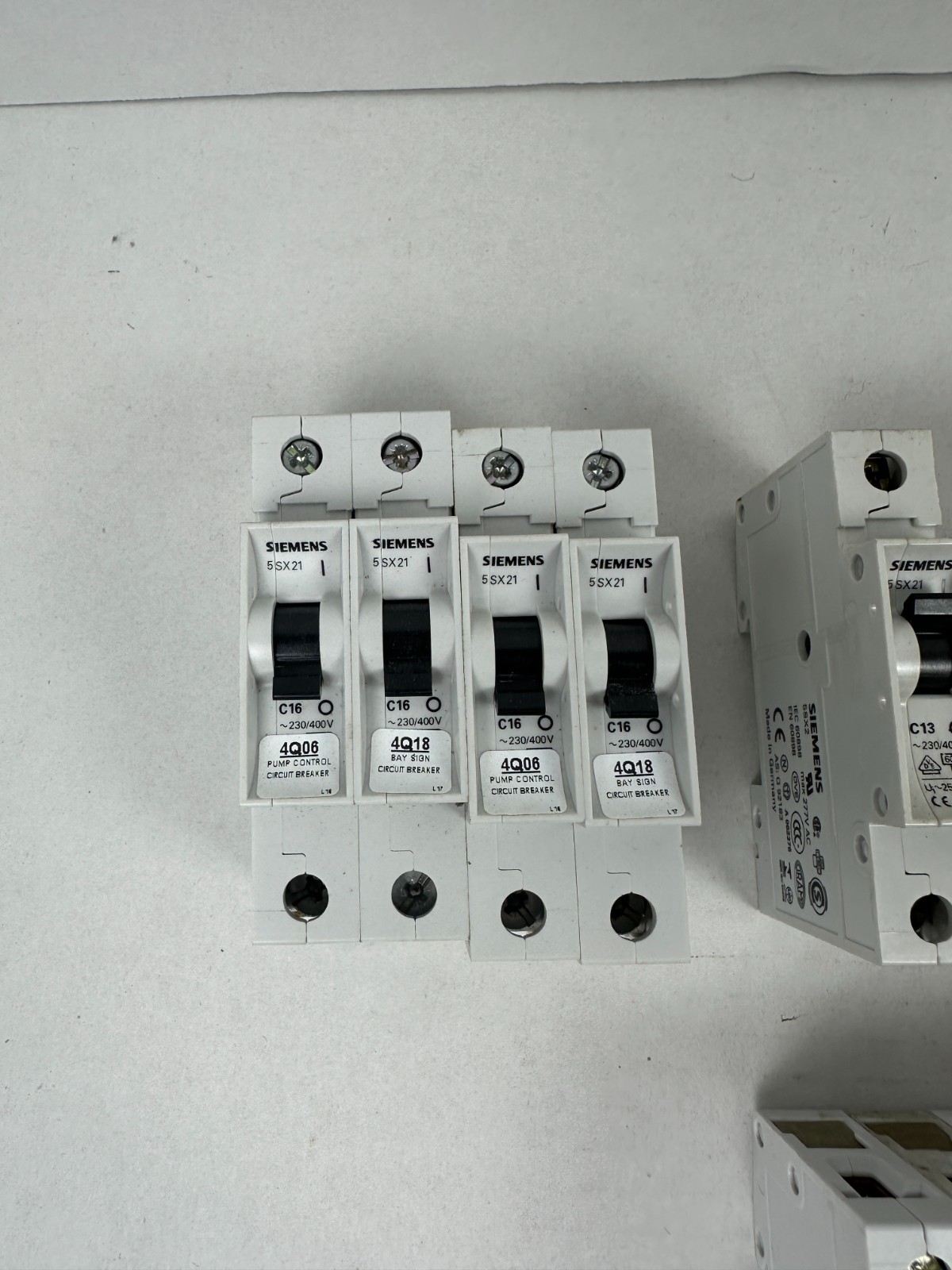 HUGE Lot! 19 – Siemens 5SX21 Circuit Breakers. 4A, 10A, 13A, 16A 1-Pole 230/400V