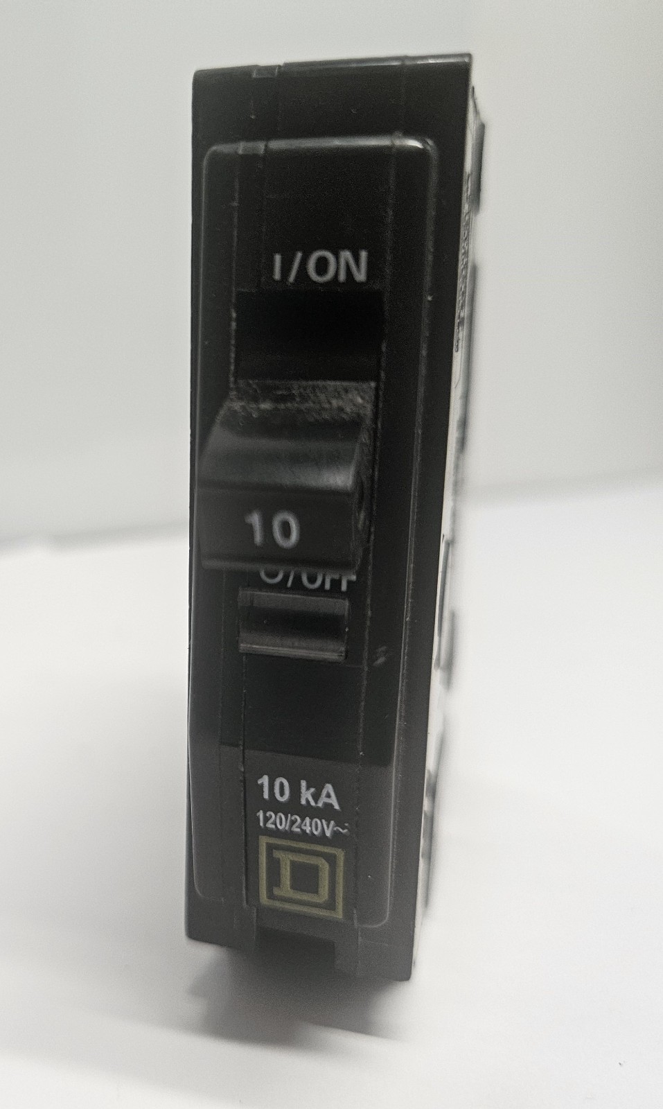 LOT OF (10) SQUARE D QO110 10AMP 120/240VAC PLUG-IN/ON BREAKERS *FREE SHIPPING*