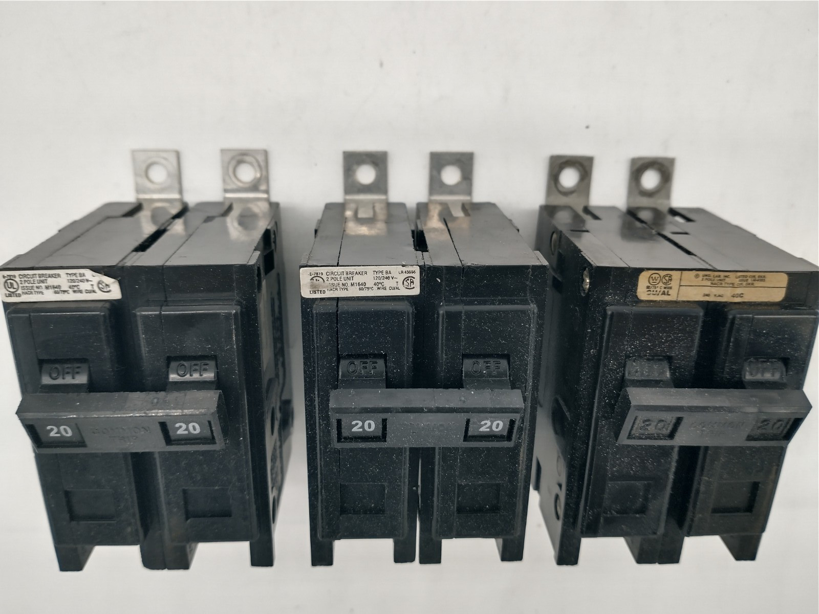 EATON BAB2020 BREAKER 2POLE 20A 120/240V TESTED AND READY TO BE SHIPPED