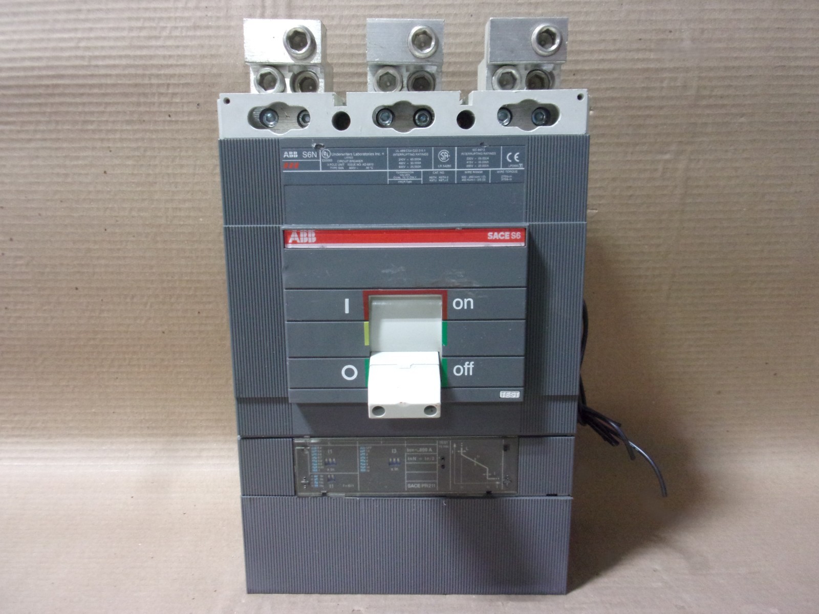 ABB S6N SACE S6 3 Pole 800 Amp 600V Shunt Trip & AUX Circuit Breaker Flawed #22
