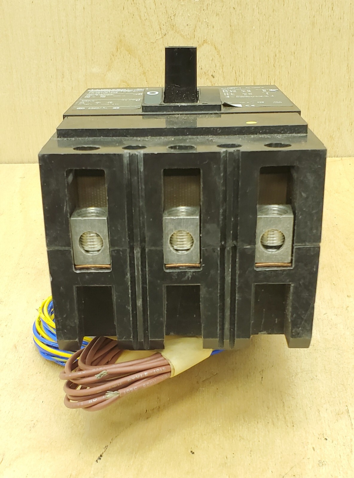 Square D FIL36100 1628 Circuit Breaker w/ Aux Contact & Under Voltage Trip – NEW