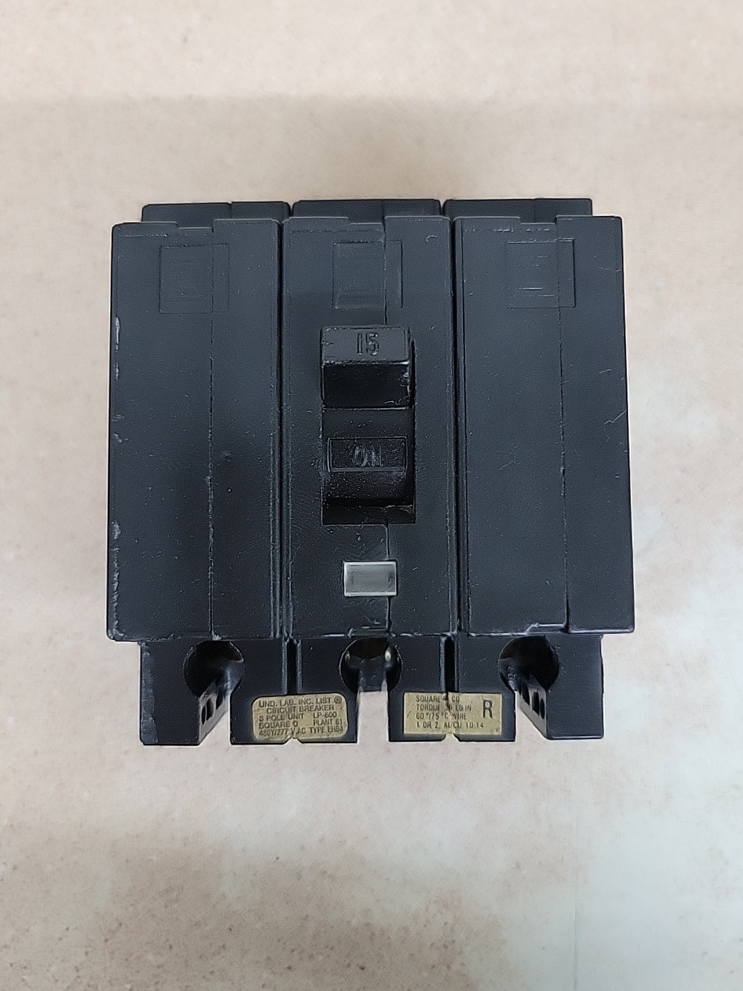 1) Square D EHB34015 15 Amp 277/480V 3 Pole Circuit Breaker No label