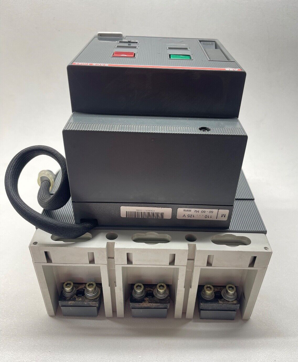 ABB SACE S6N 3P 600A S6N600BW ISOMAX TMAX +ABB KT6M4 MTR OPR T6 110-125VAC/DC